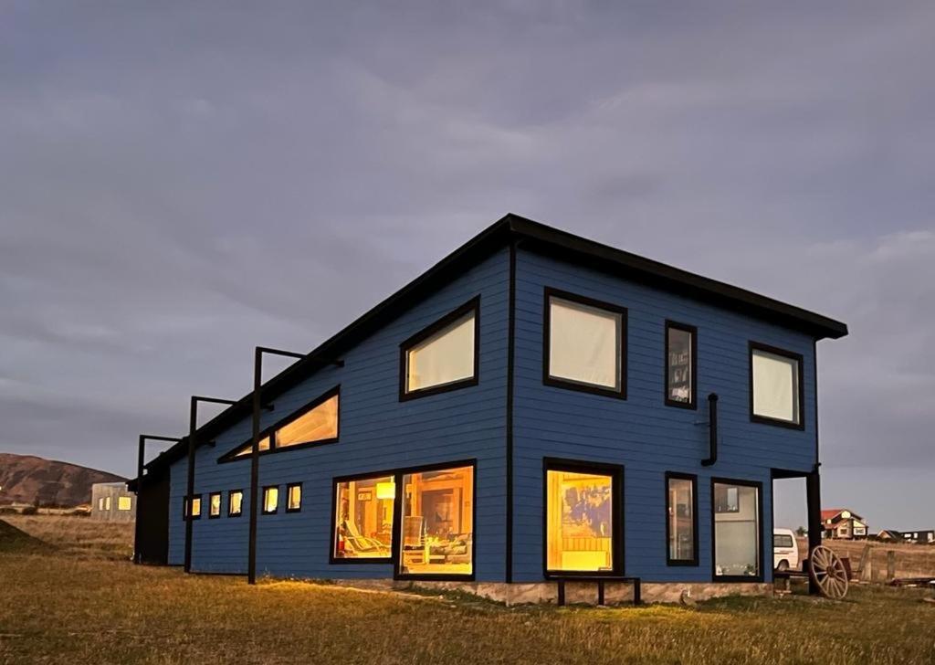 Three-Bedroom House photo 2