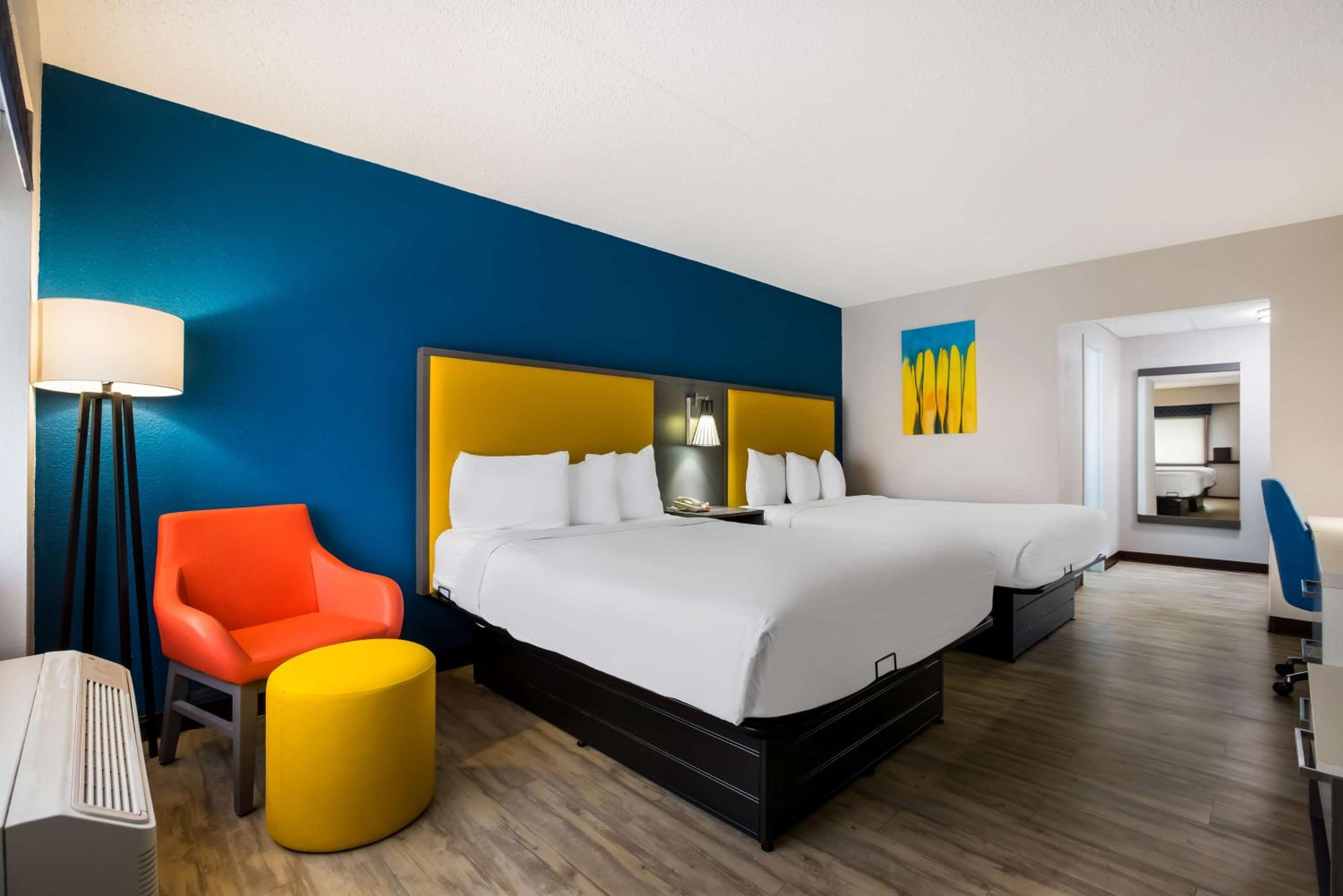 Queen Room with Two Queen Beds and Roll-In Shower - Mobility Accessible photo 1
