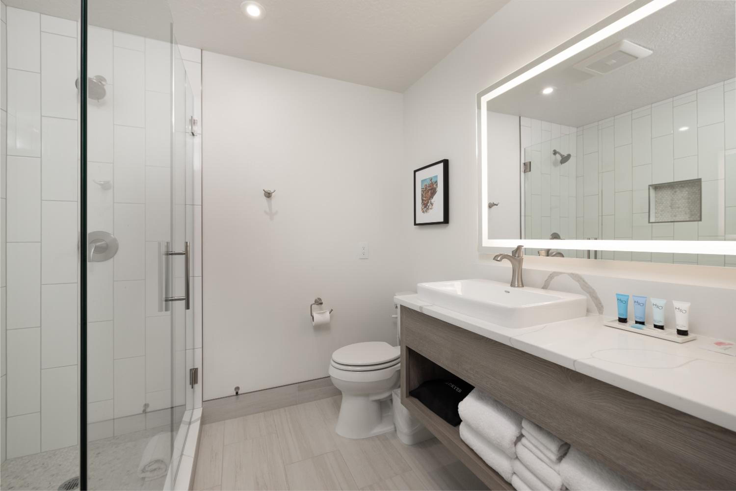 Signature Two Queens - 1st floor  - Photo 11