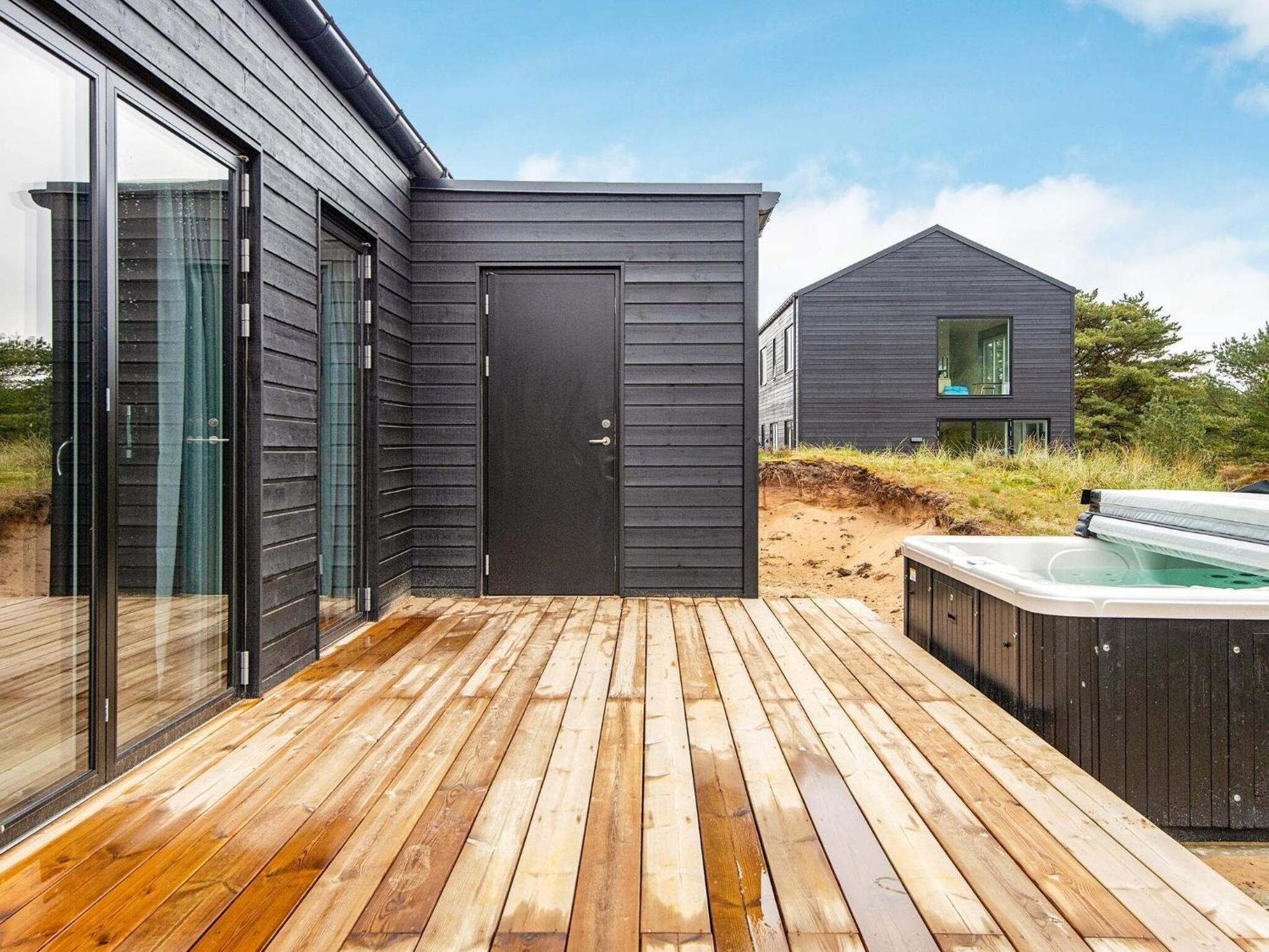 Four-Bedroom Vacation Home photo 2