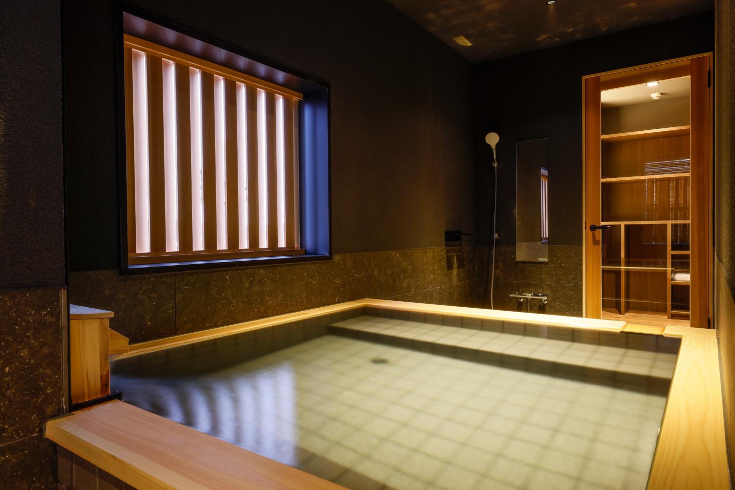Japanese-Style Twin Room with Private Sauna, Open Air Hot Spring【Yuuhi】 - Photo 2