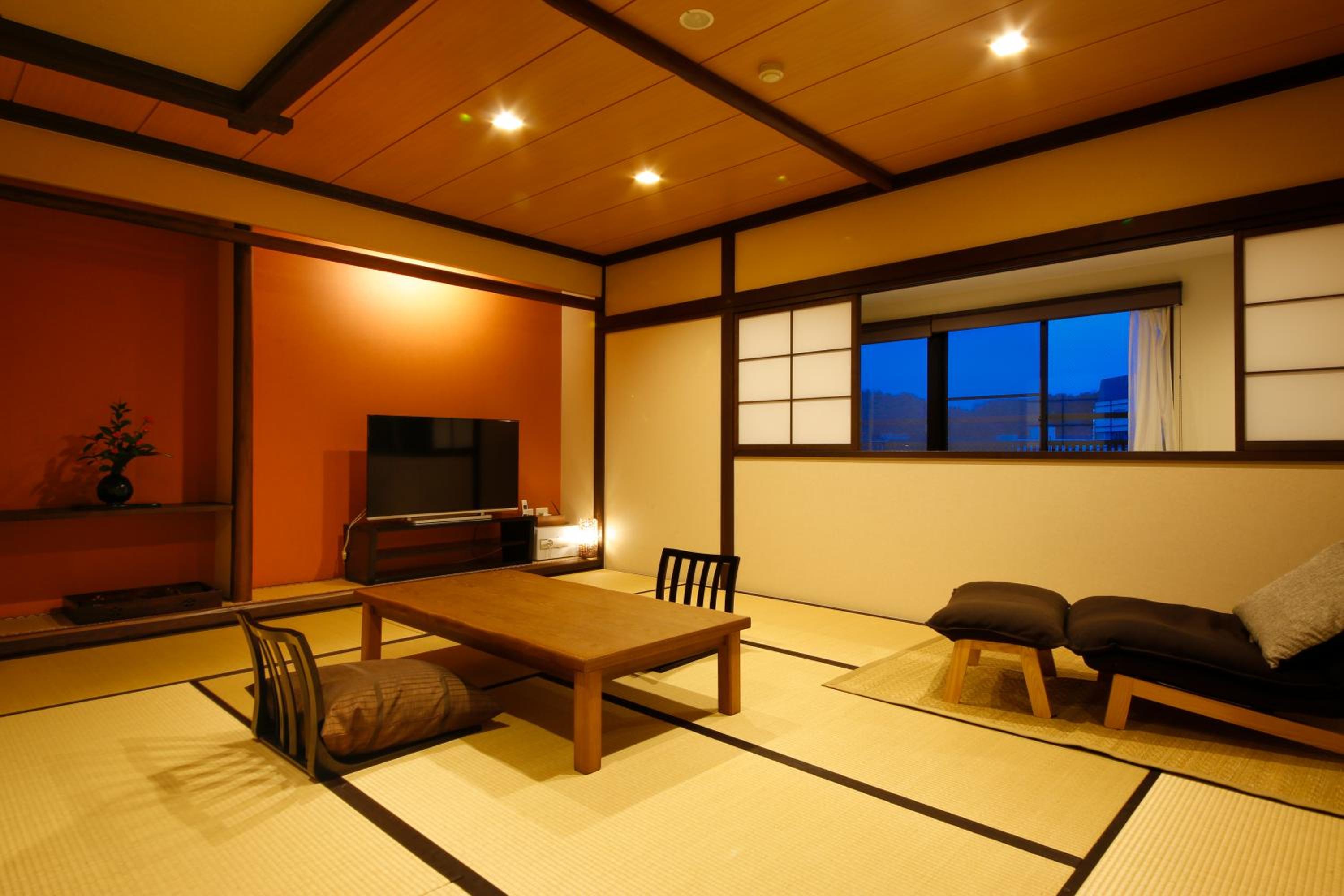 Japanese-Style Suite Room with Open Air Hot Spring Bath【Tsuki-Raku】 - Photo 7