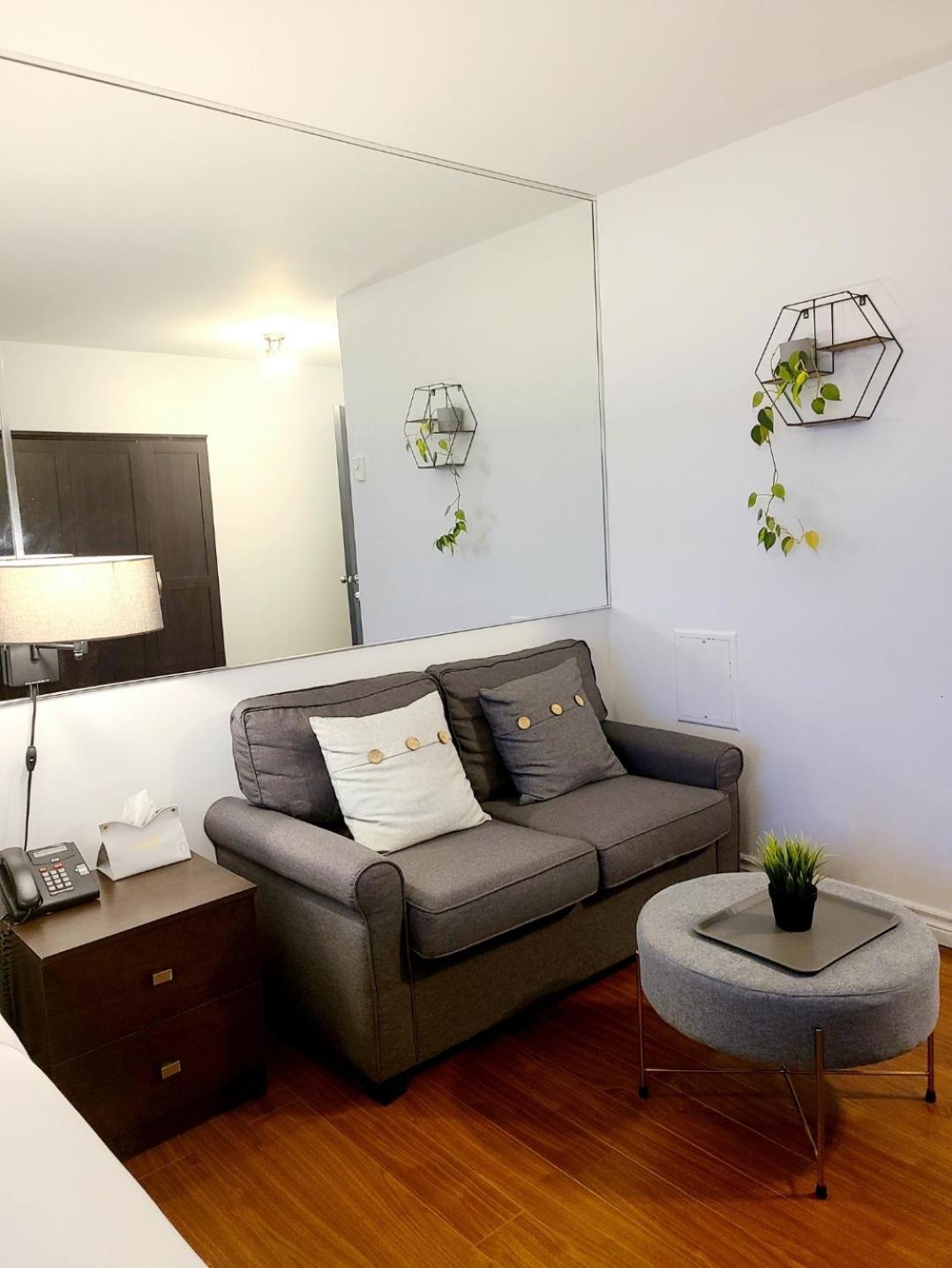King Room with Sea View - Photo 10