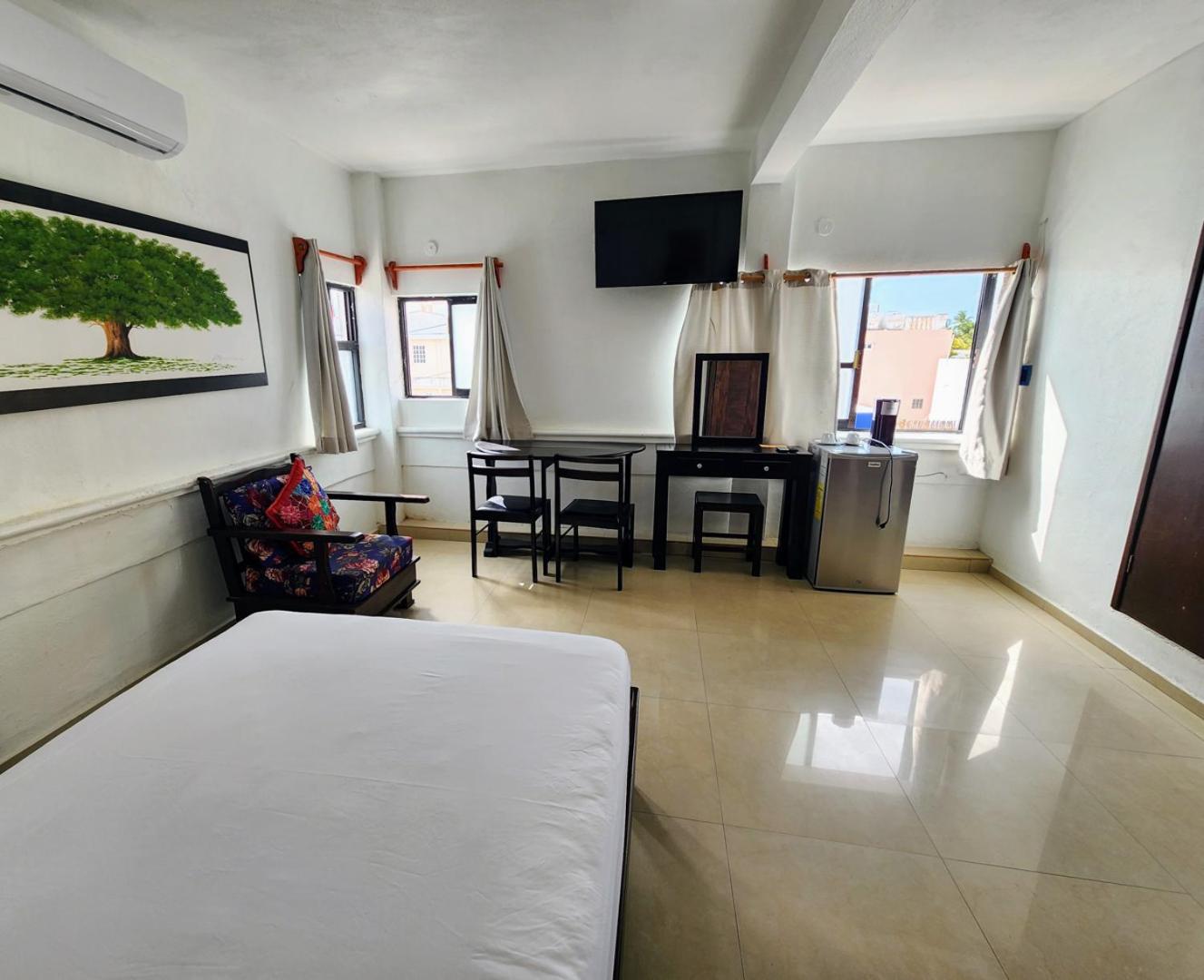 Budget Double Room photo 2