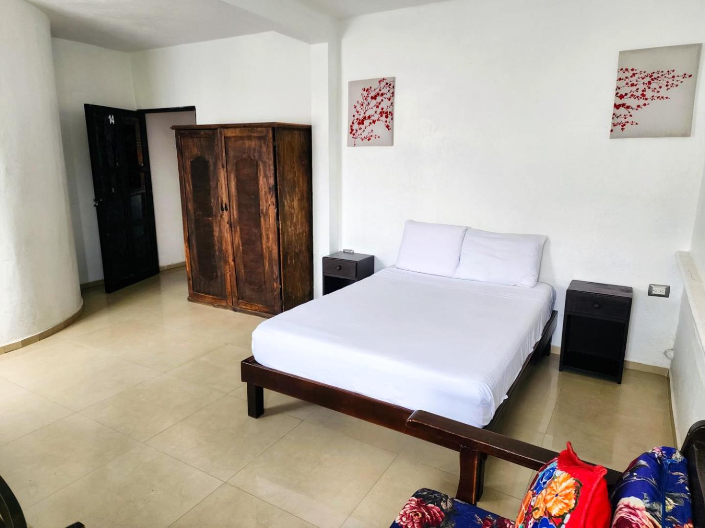 Budget Double Room photo 3