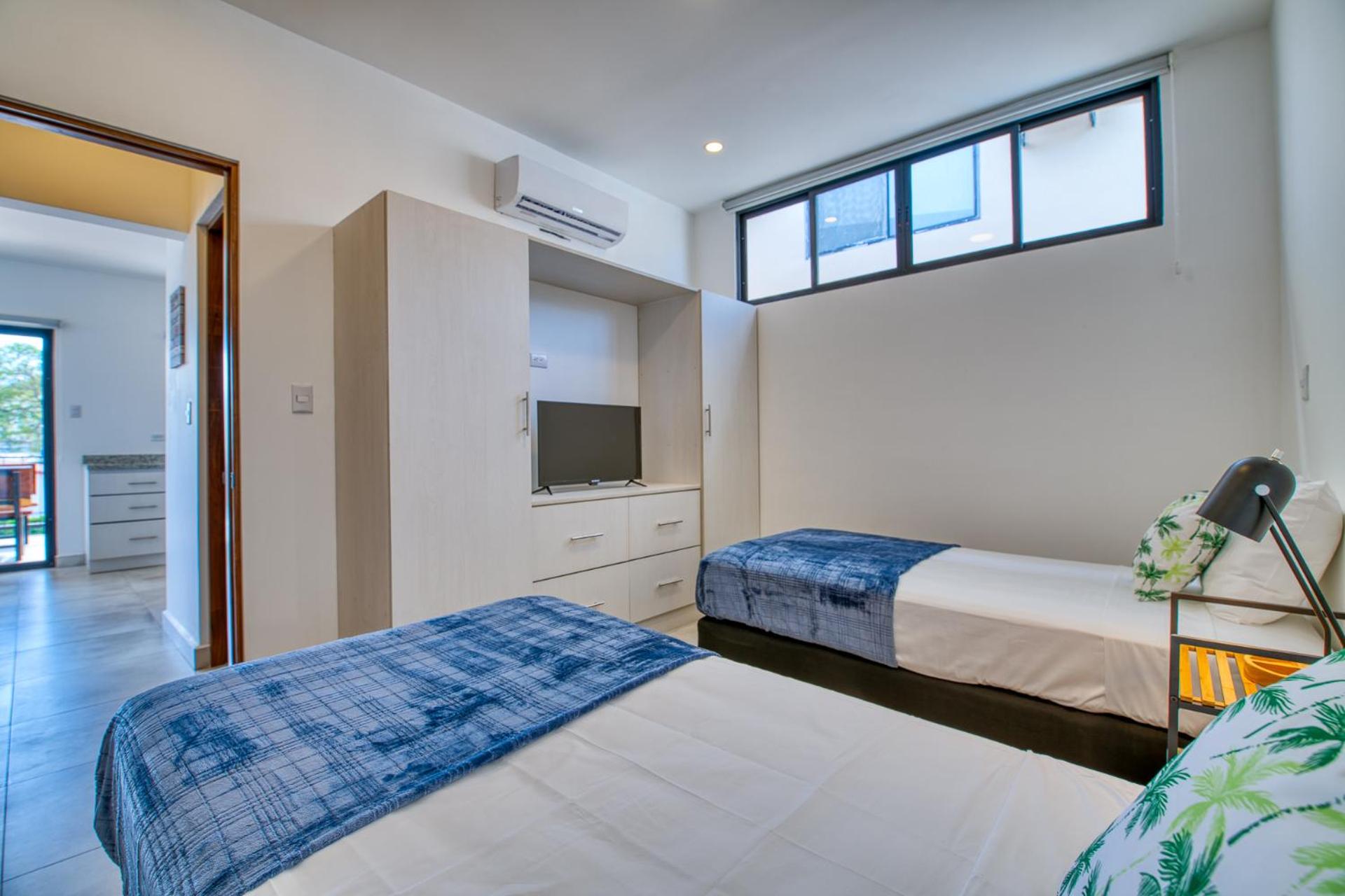 Apartment with Balcony photo 2