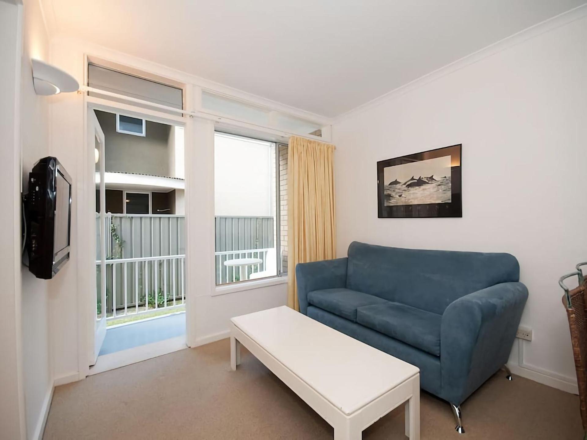Apartment photo 2
