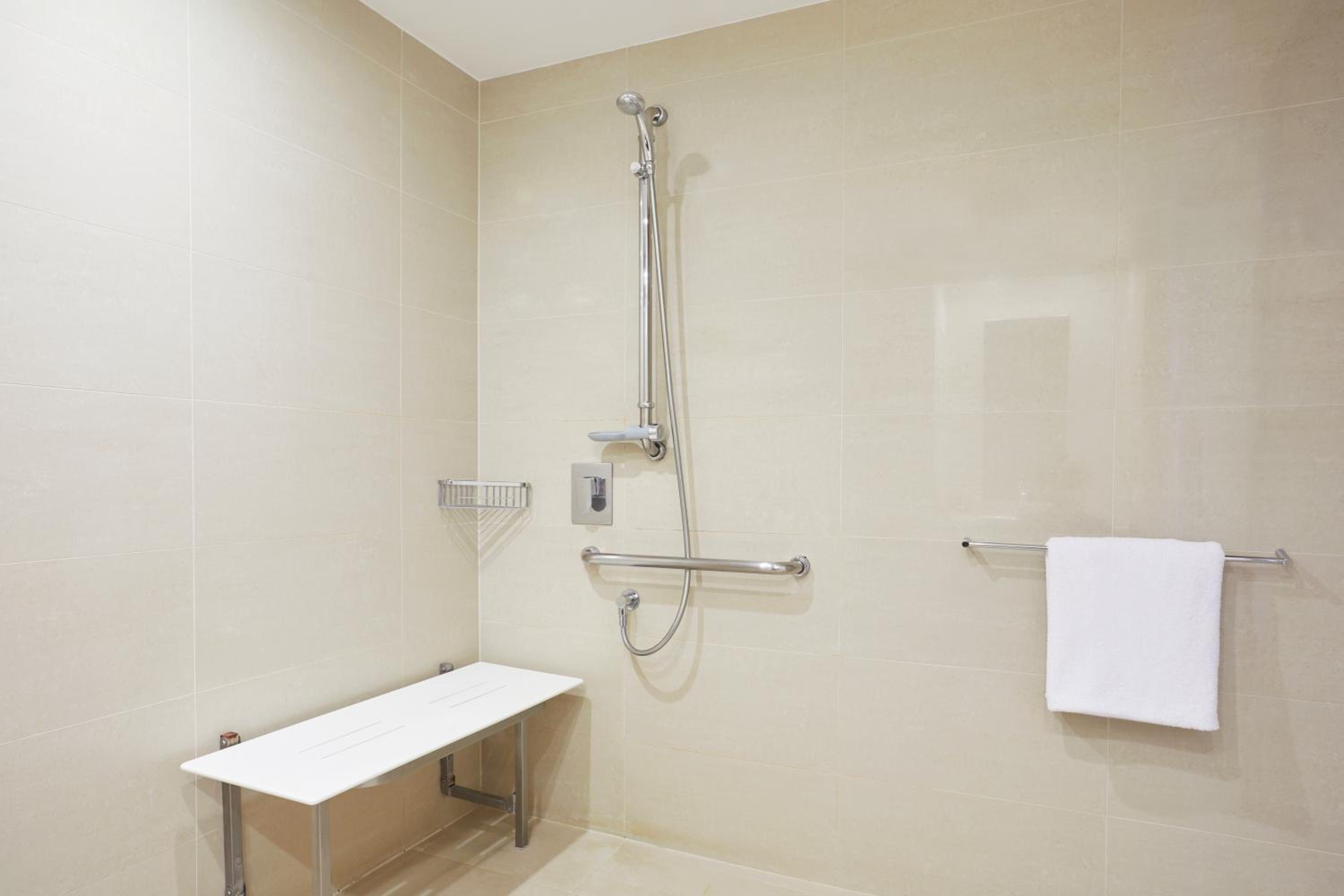 King Room - Mobility Accessible