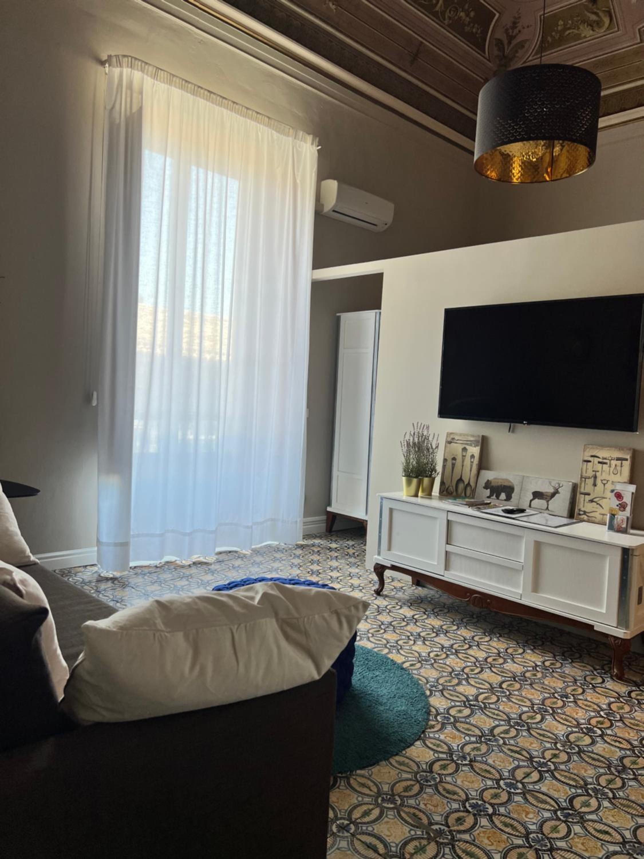 Studio Apartment - Photo 3
