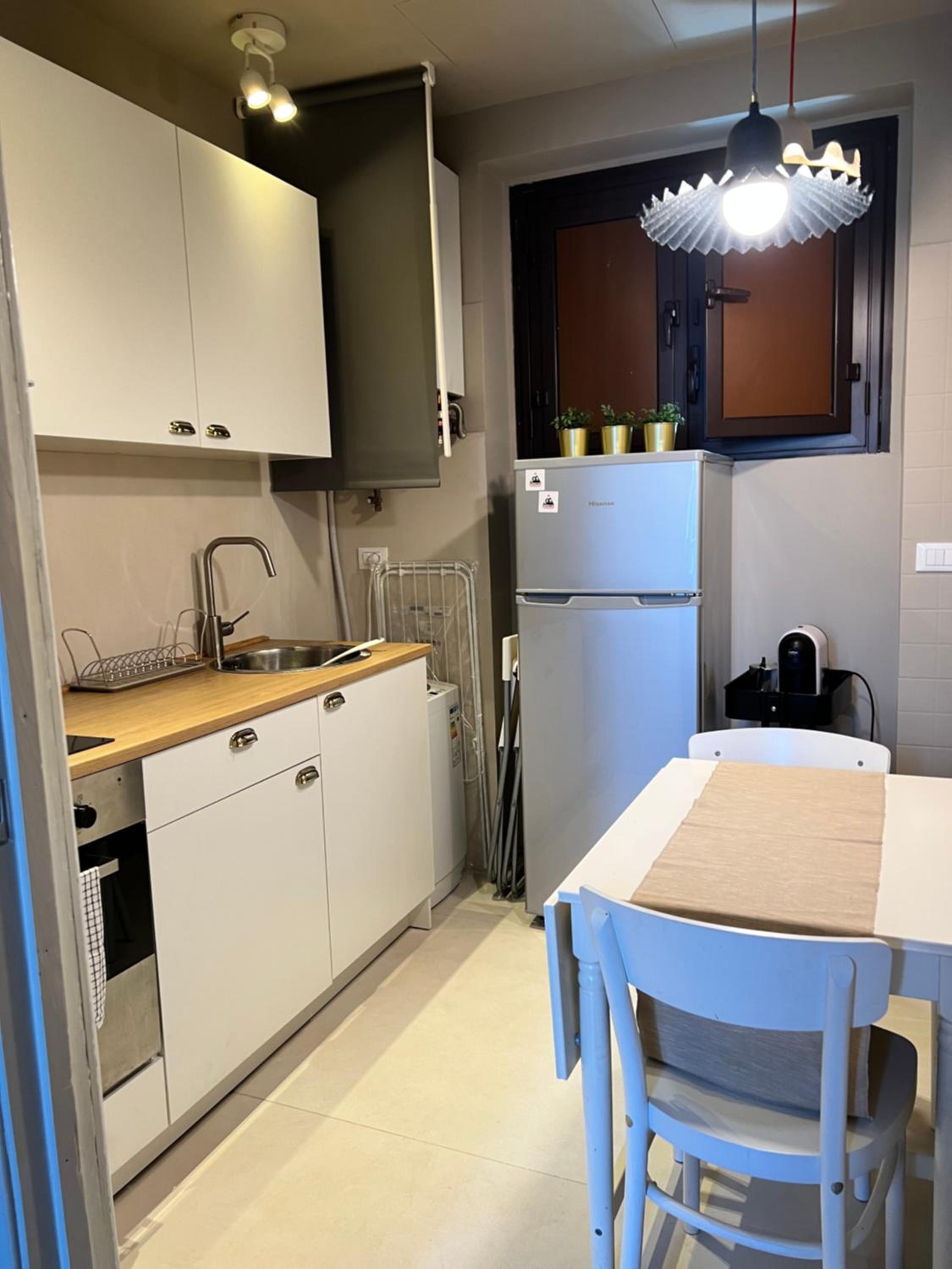 Studio Apartment - Photo 5