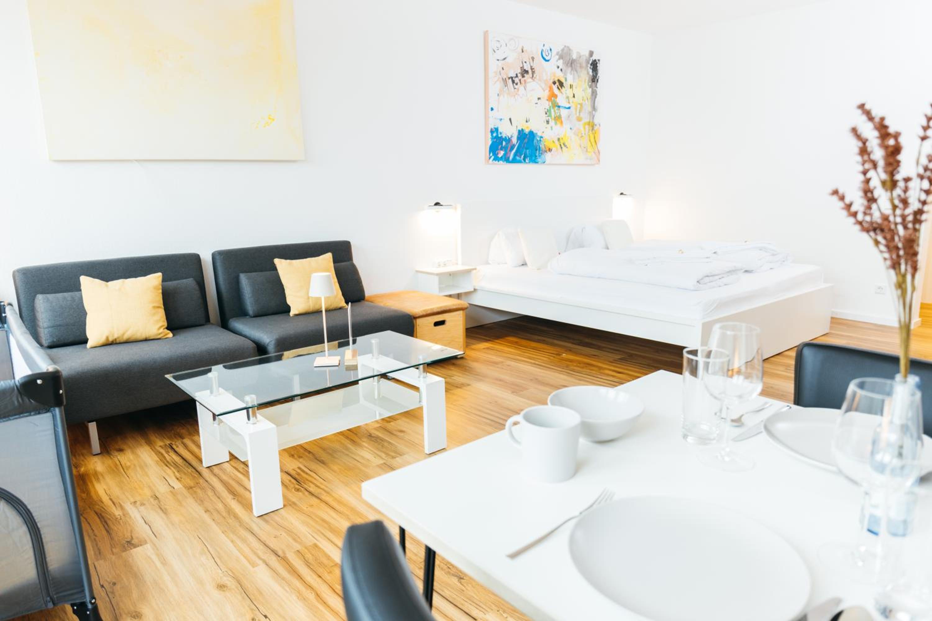 Studio 516 with Terrace