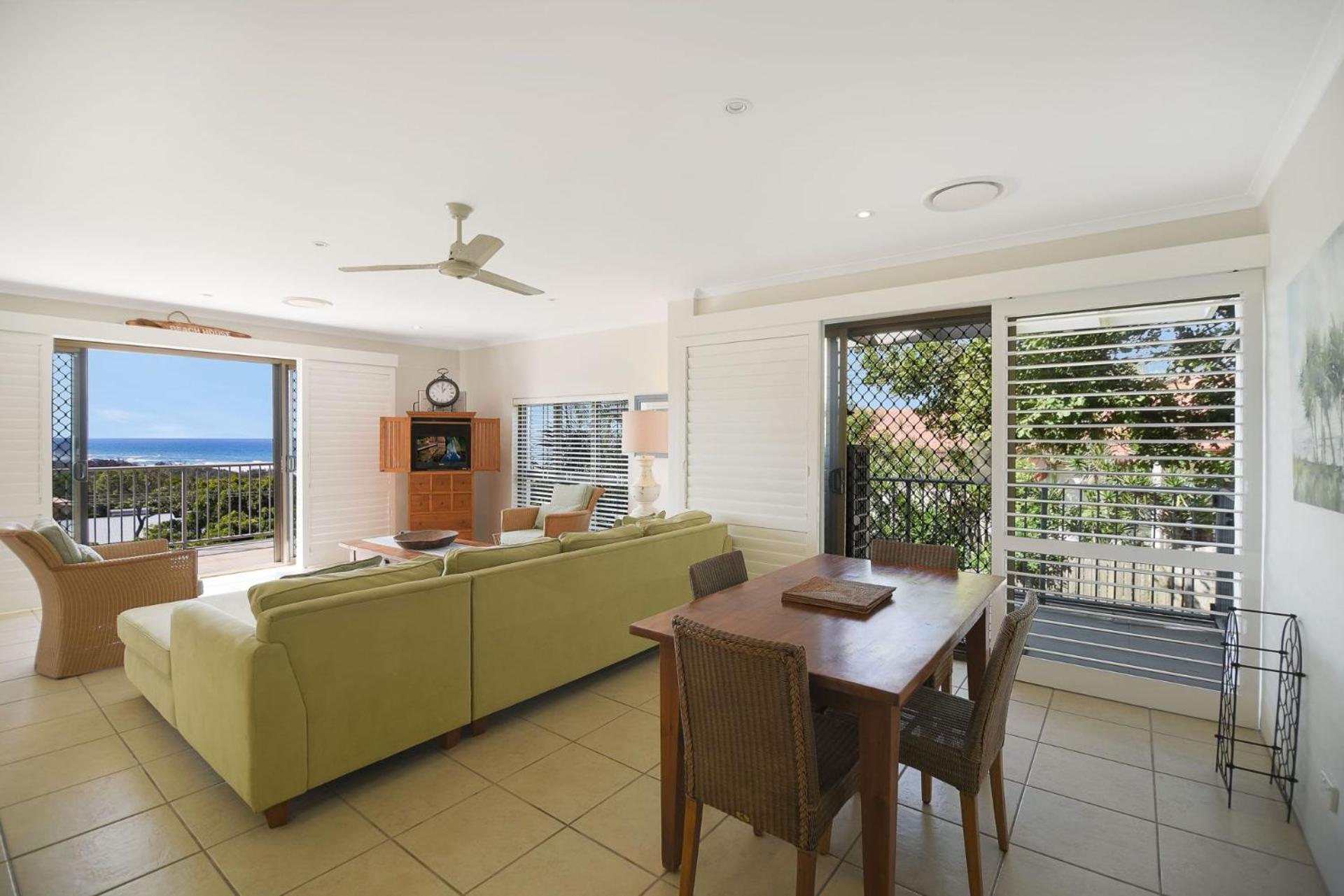 Apartment with Balcony photo 3