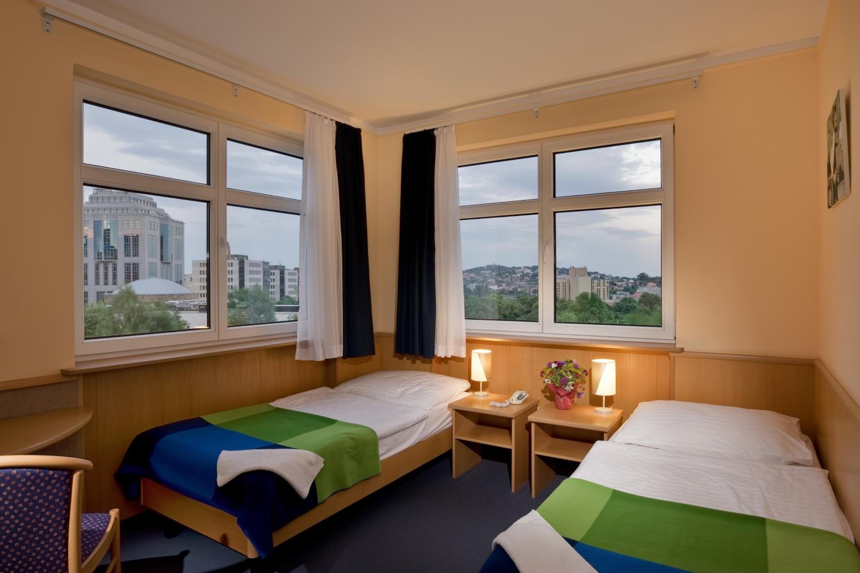 Twin Room - Photo 4
