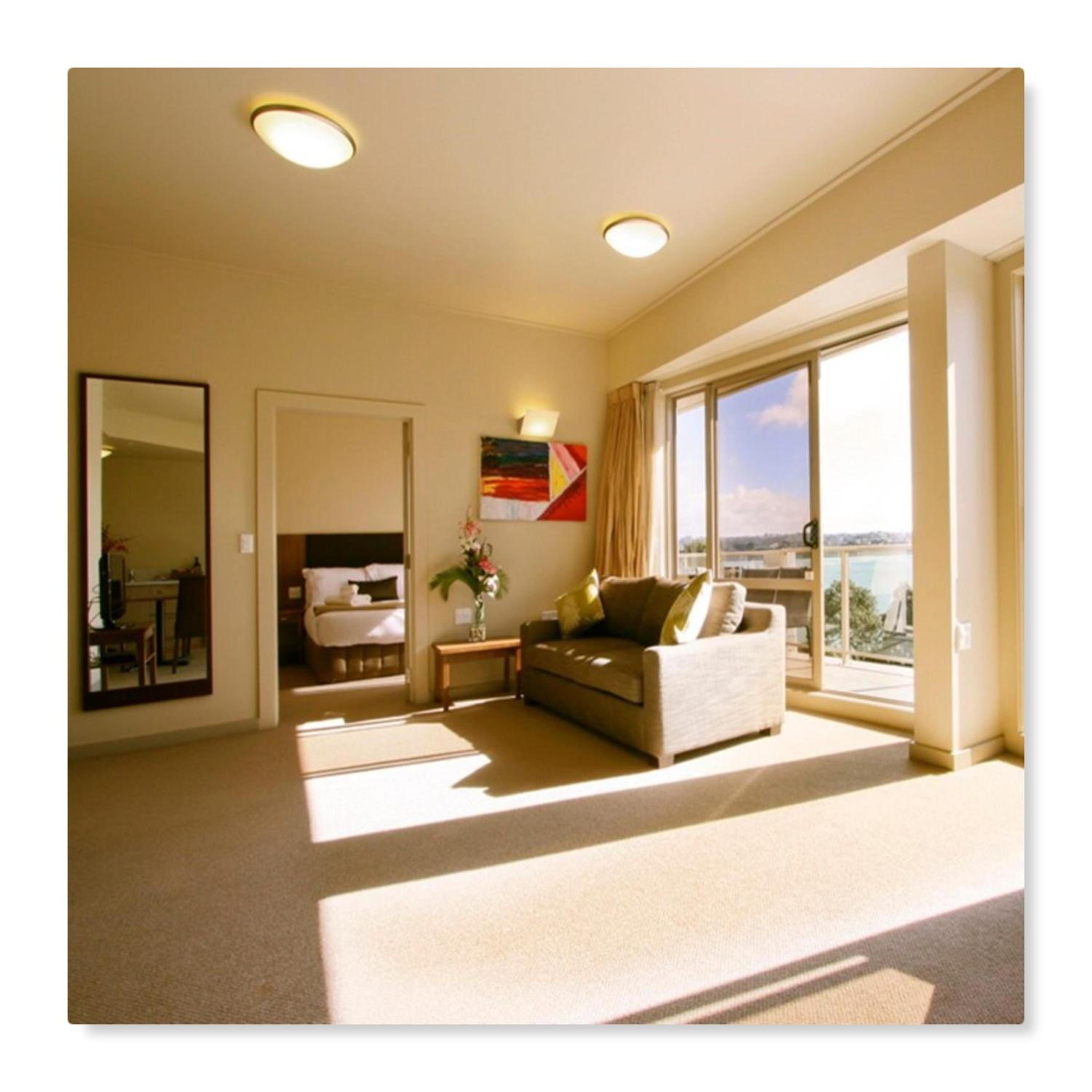 Two-Bedroom Premier Apartment with Sea View - Photo 8