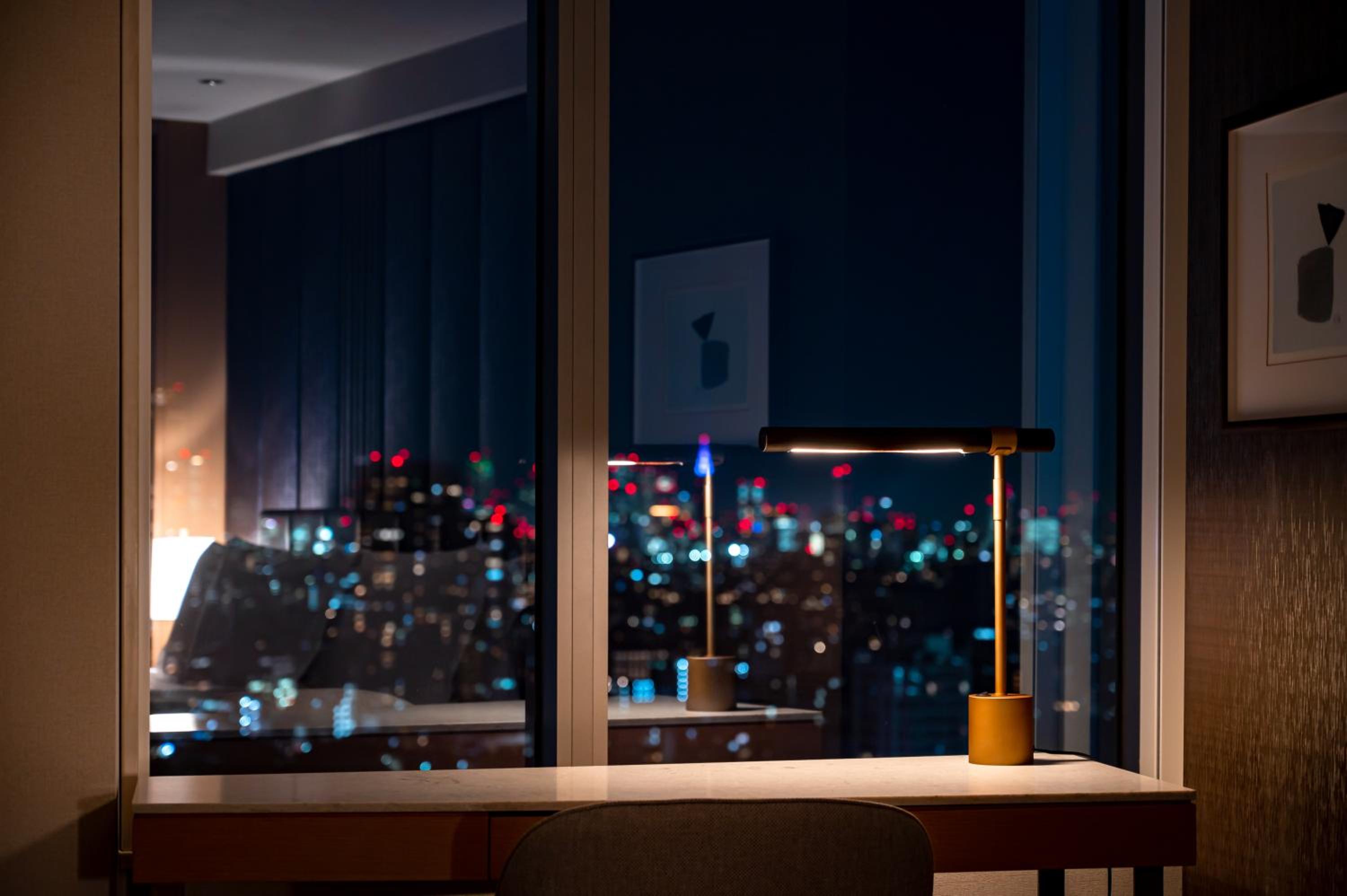 Premium Twin Room with Club Lounge Access - Photo 7