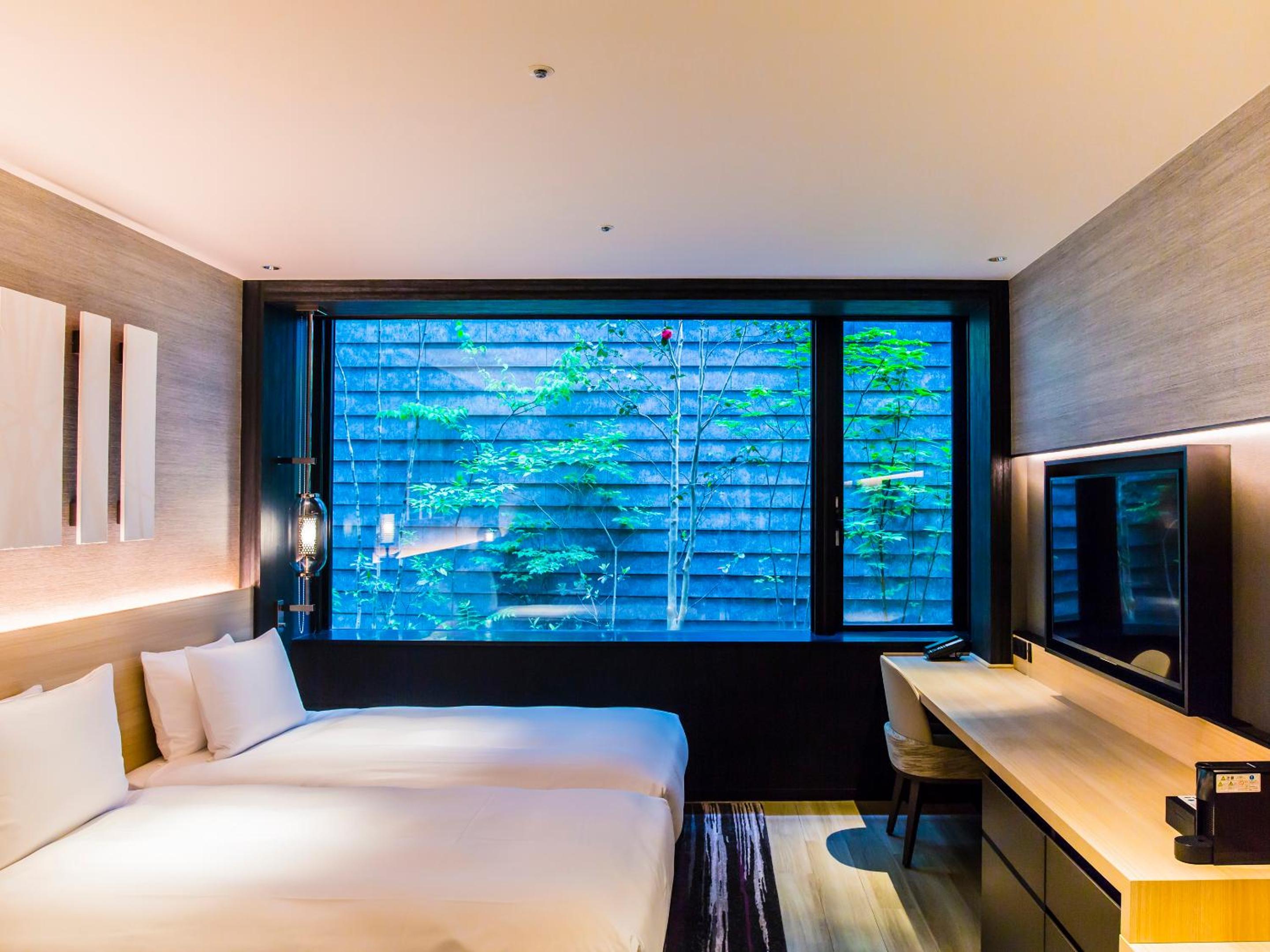 Deluxe Twin Room with Bathtub  - Photo 11