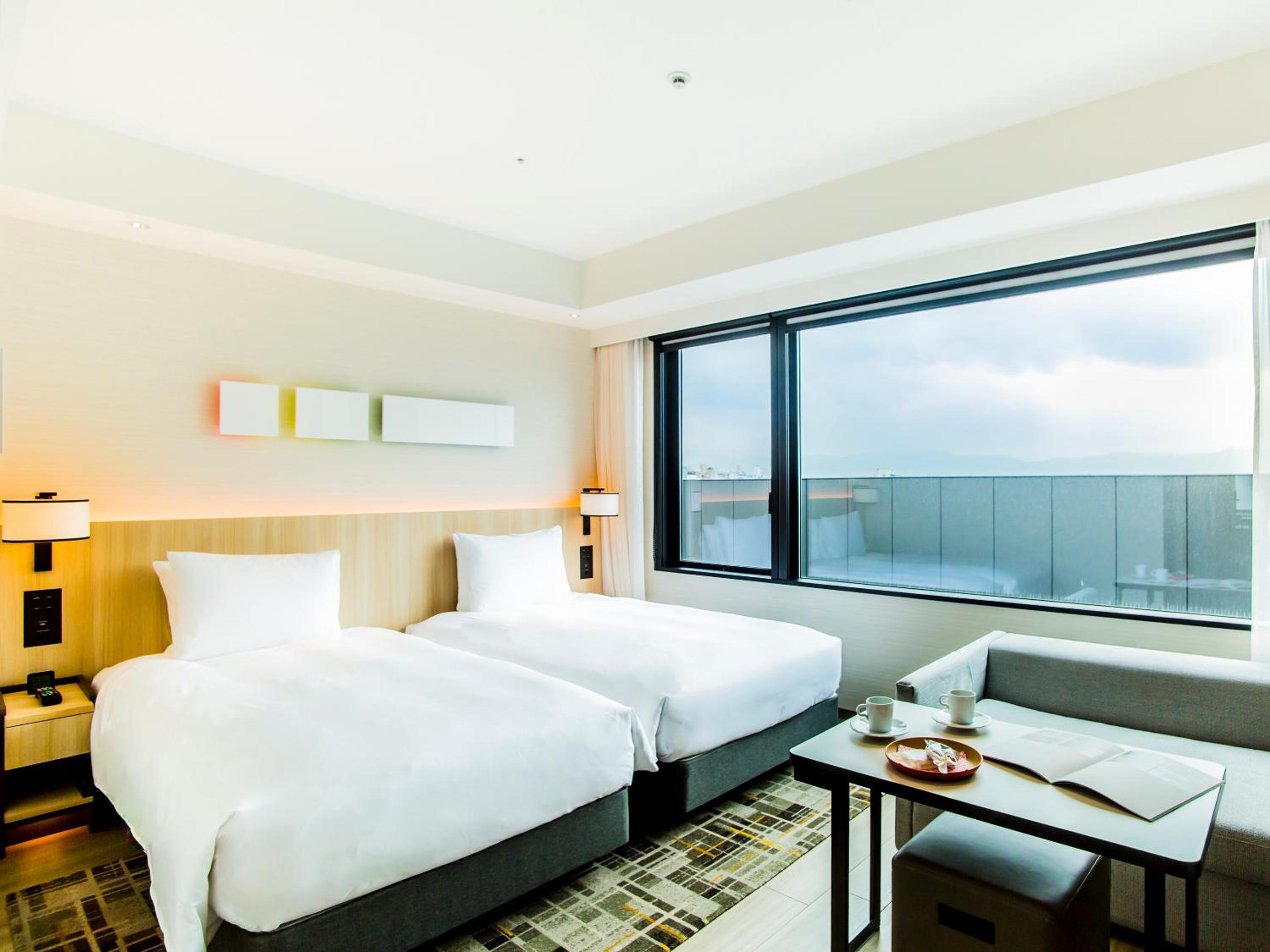 Twin Room with Bathtub - Photo 3