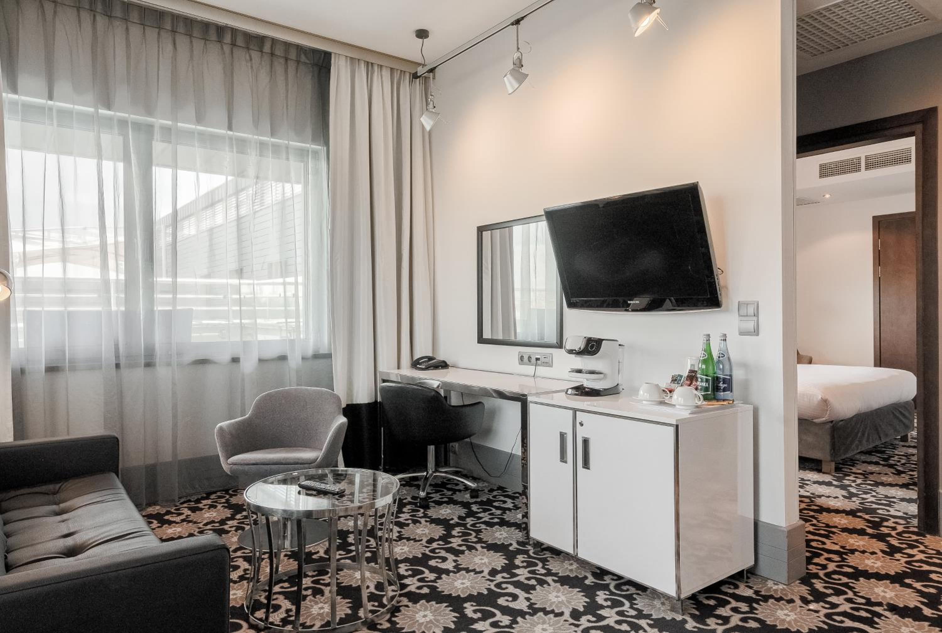 King Suite with River View - Terrace Access/Top Floor - Photo 6