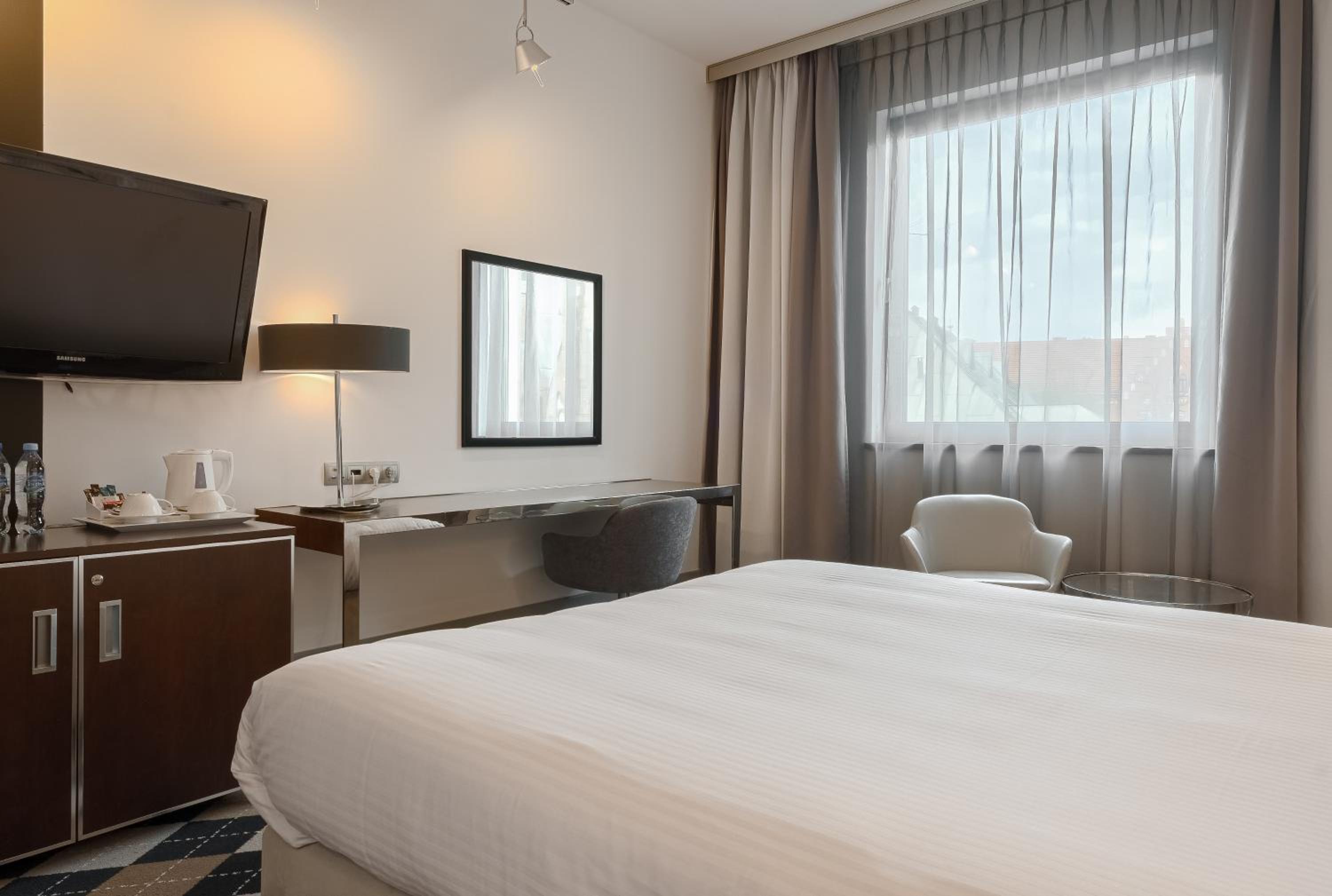 Standard King Room - Photo 2