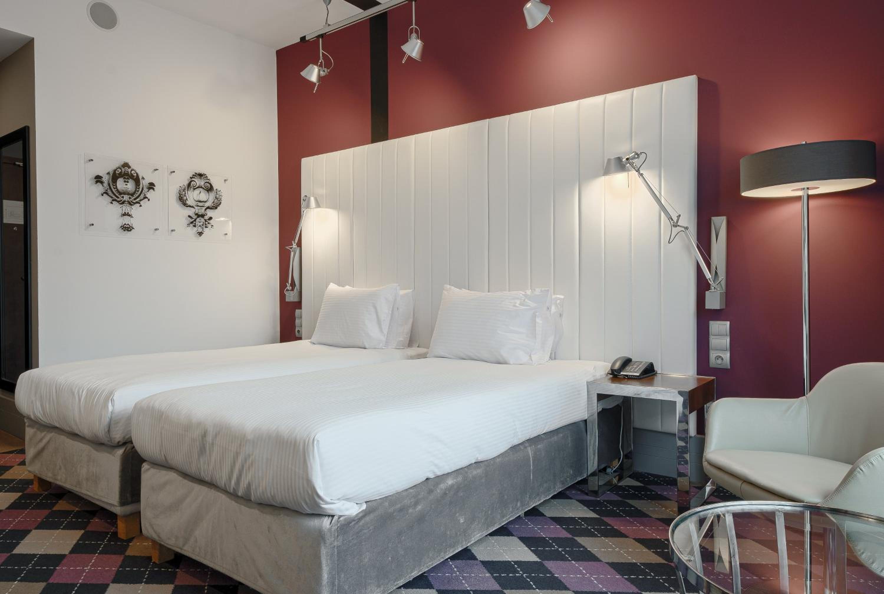 Standard Twin Room - Photo 5