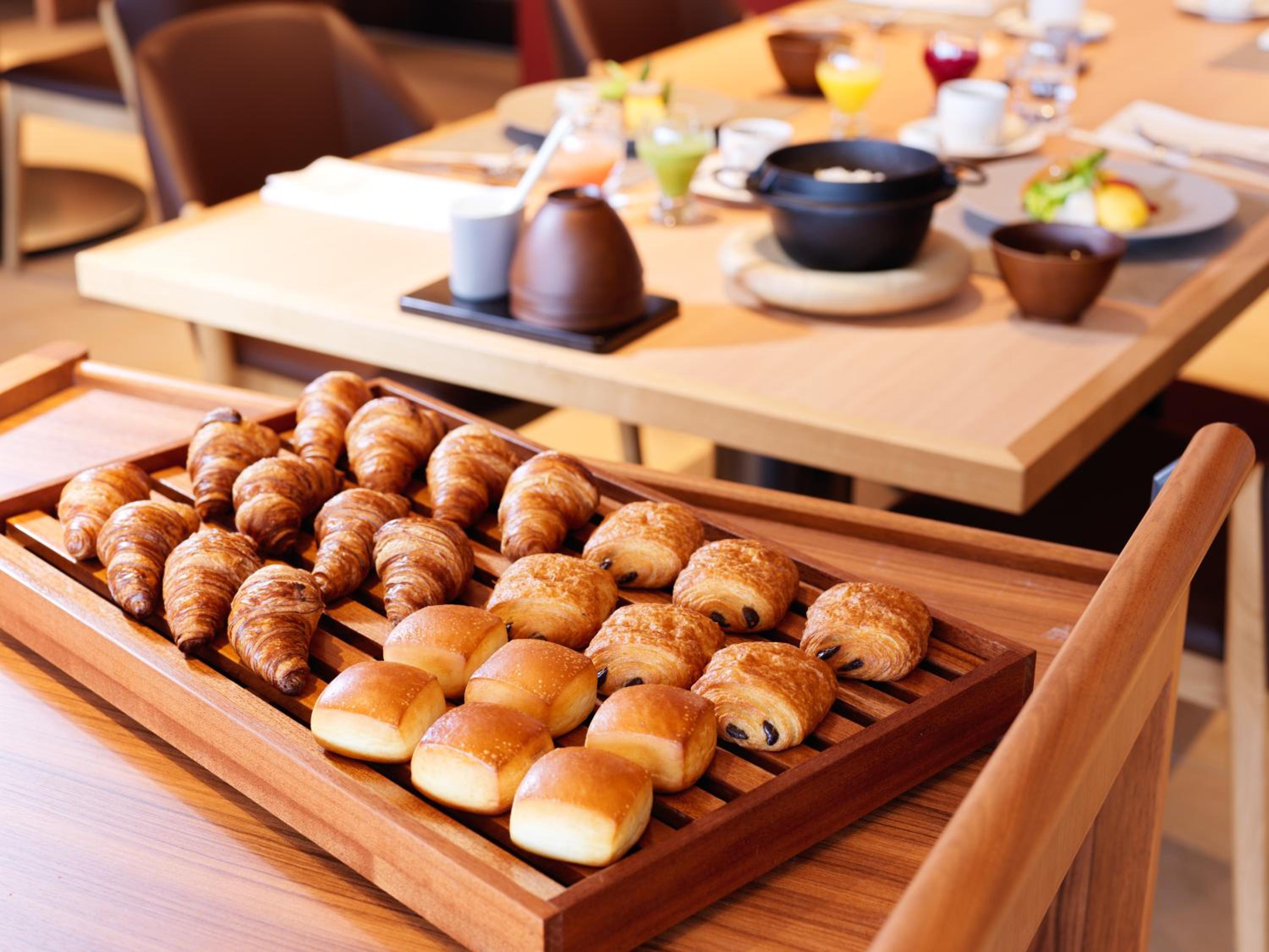Room with Tatami Area & Onsen Open Air Bath-Lake View-East Wing - Non-Smoking- Premium French Dinner & Buffet Breakfast - Photo 8