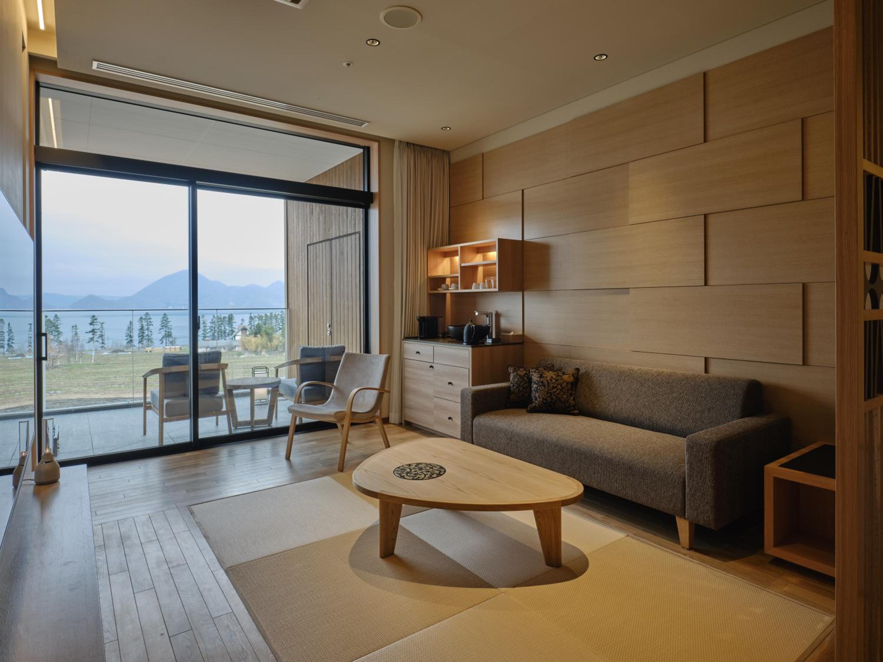 Room with Tatami Area & Onsen Open Air Bath-Lake View-East Wing - Non-Smoking- Premium French Dinner & Buffet Breakfast - Photo 1