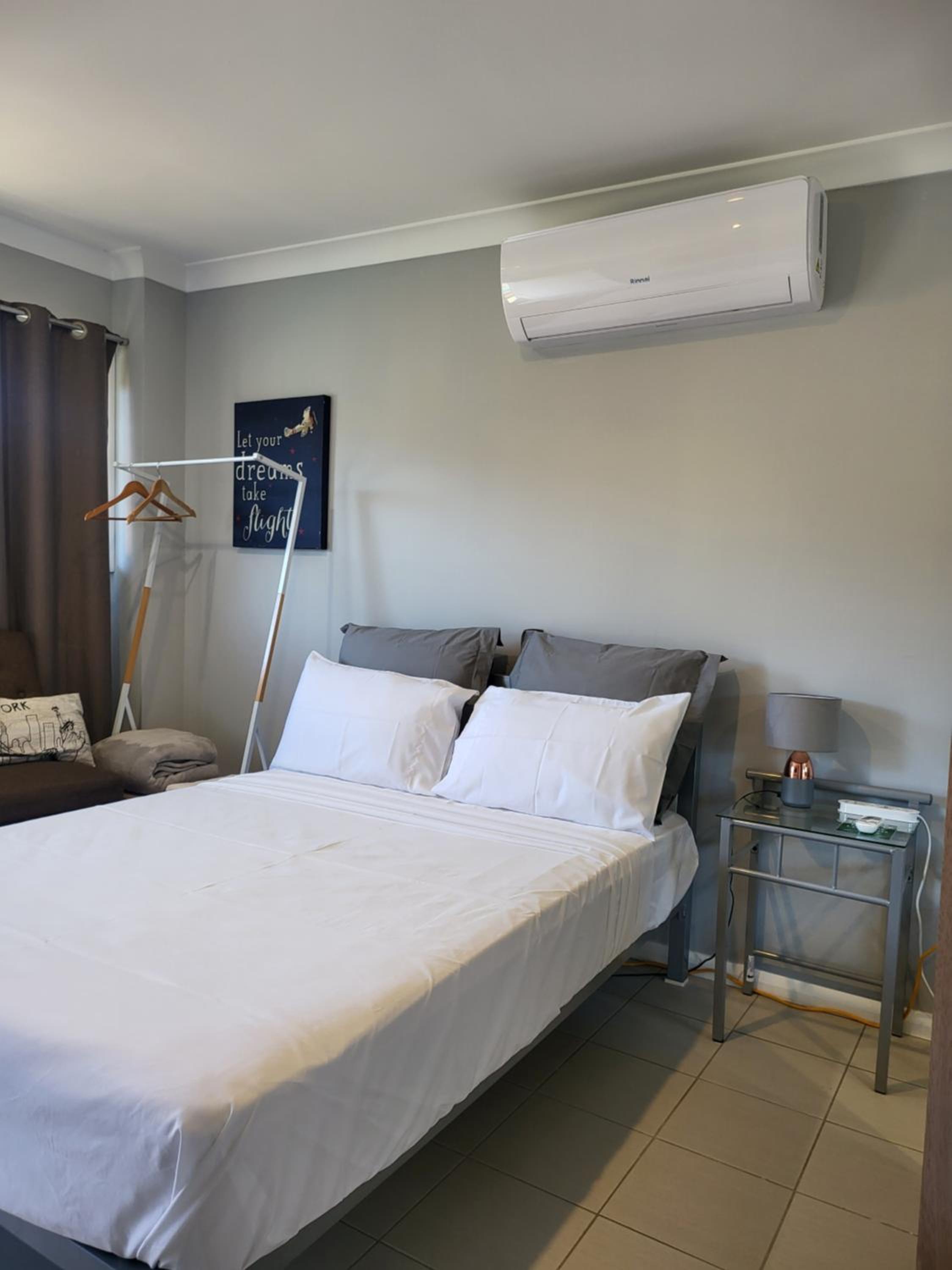 Double Room with Private Bathroom - Photo 19