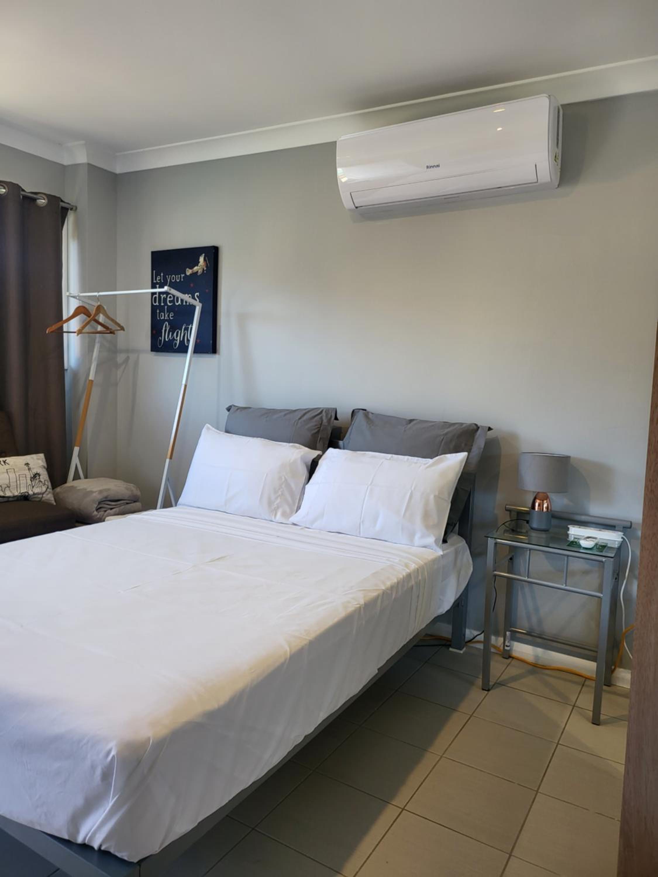Double Room with Private Bathroom - Photo 14