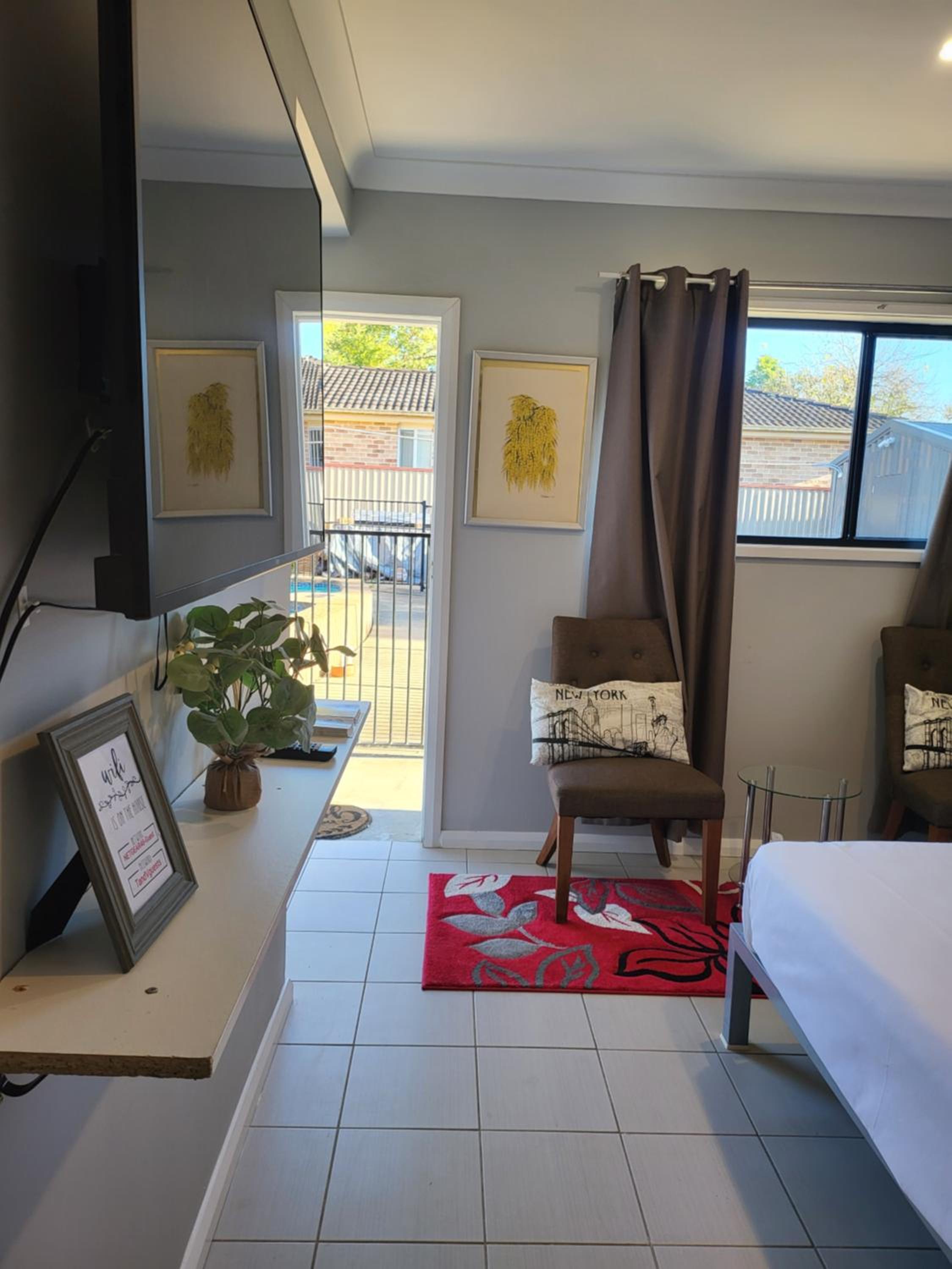 Double Room with Private Bathroom - Photo 9