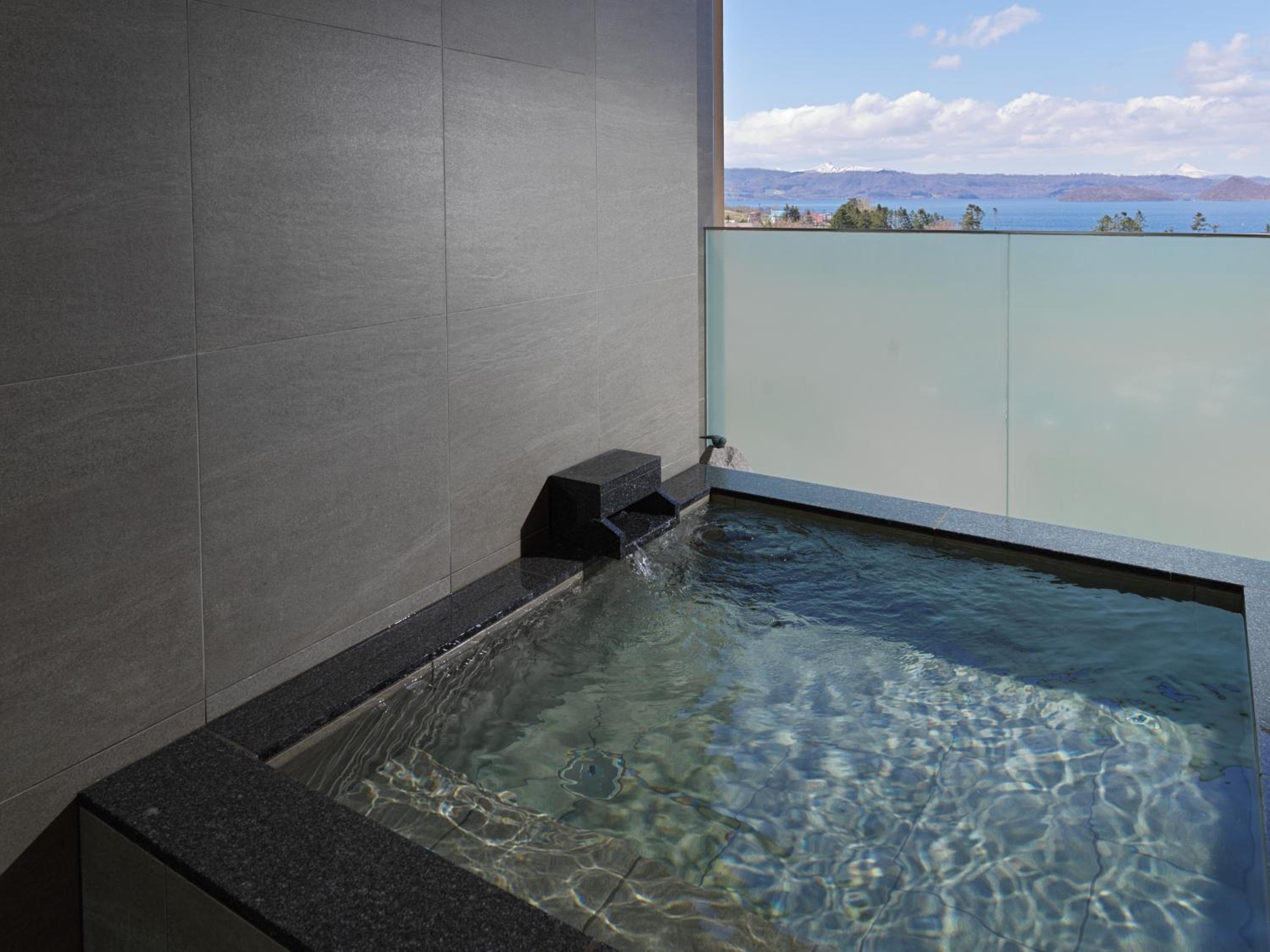 Suite with Onsen Open Air Bath-Lake View-East Wing - Non-Smoking- Premium French Dinner & Japanese Breakfast - Photo 10