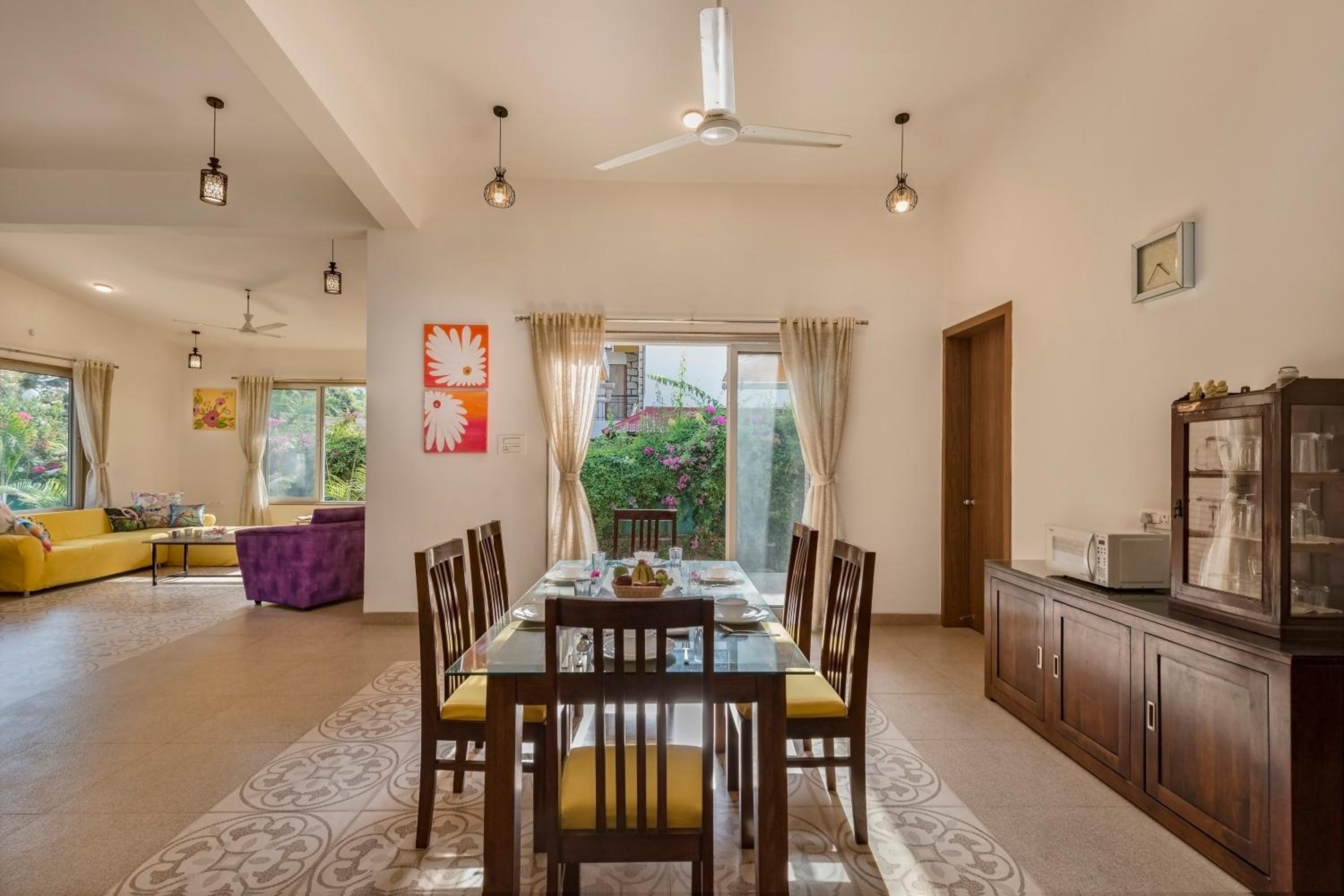 Three-Bedroom Villa - Photo 5