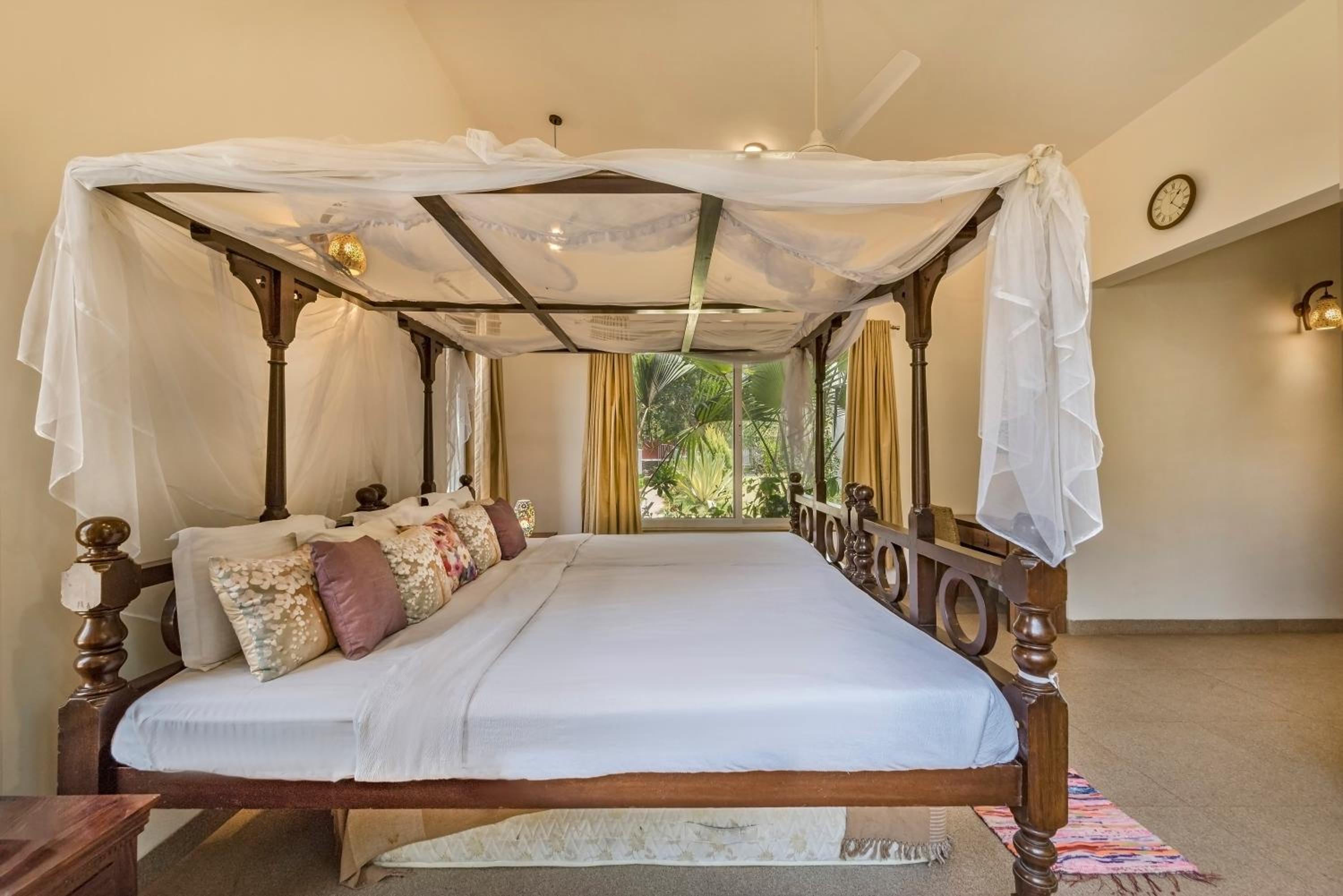 Three-Bedroom Villa - Photo 3