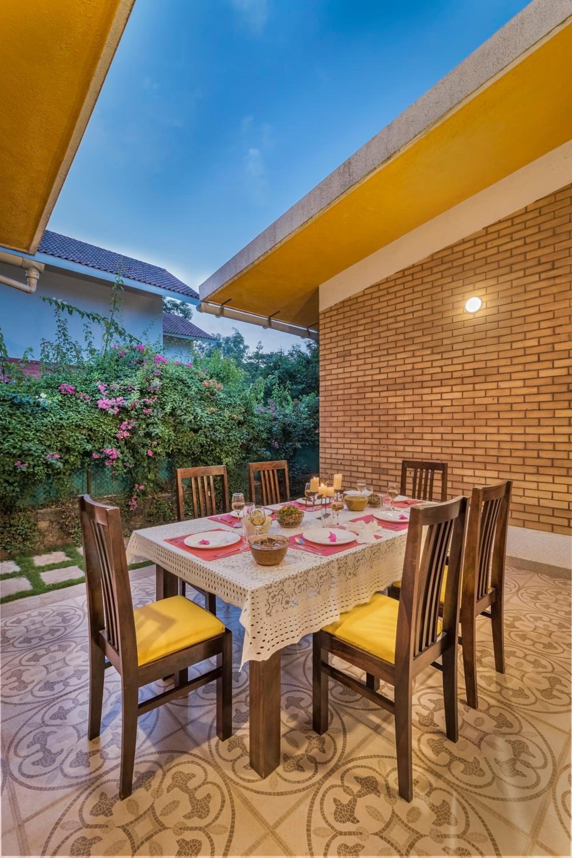 Three-Bedroom Villa - Photo 25