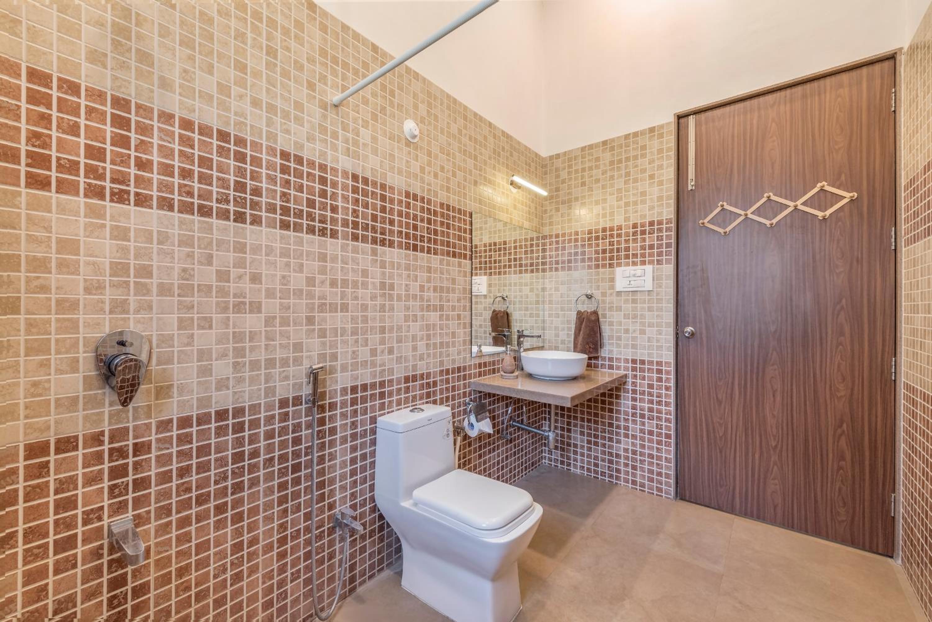 Three-Bedroom Villa - Photo 27