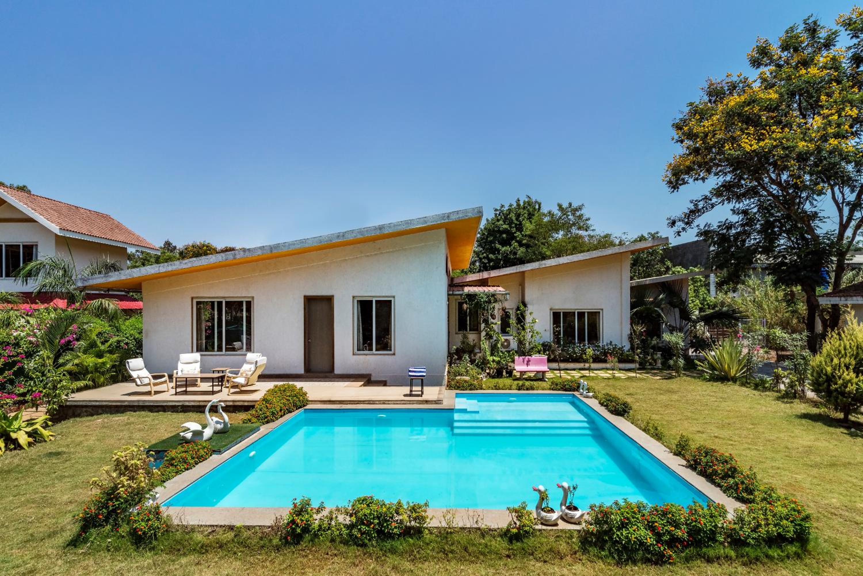 Three-Bedroom Villa - Photo 16