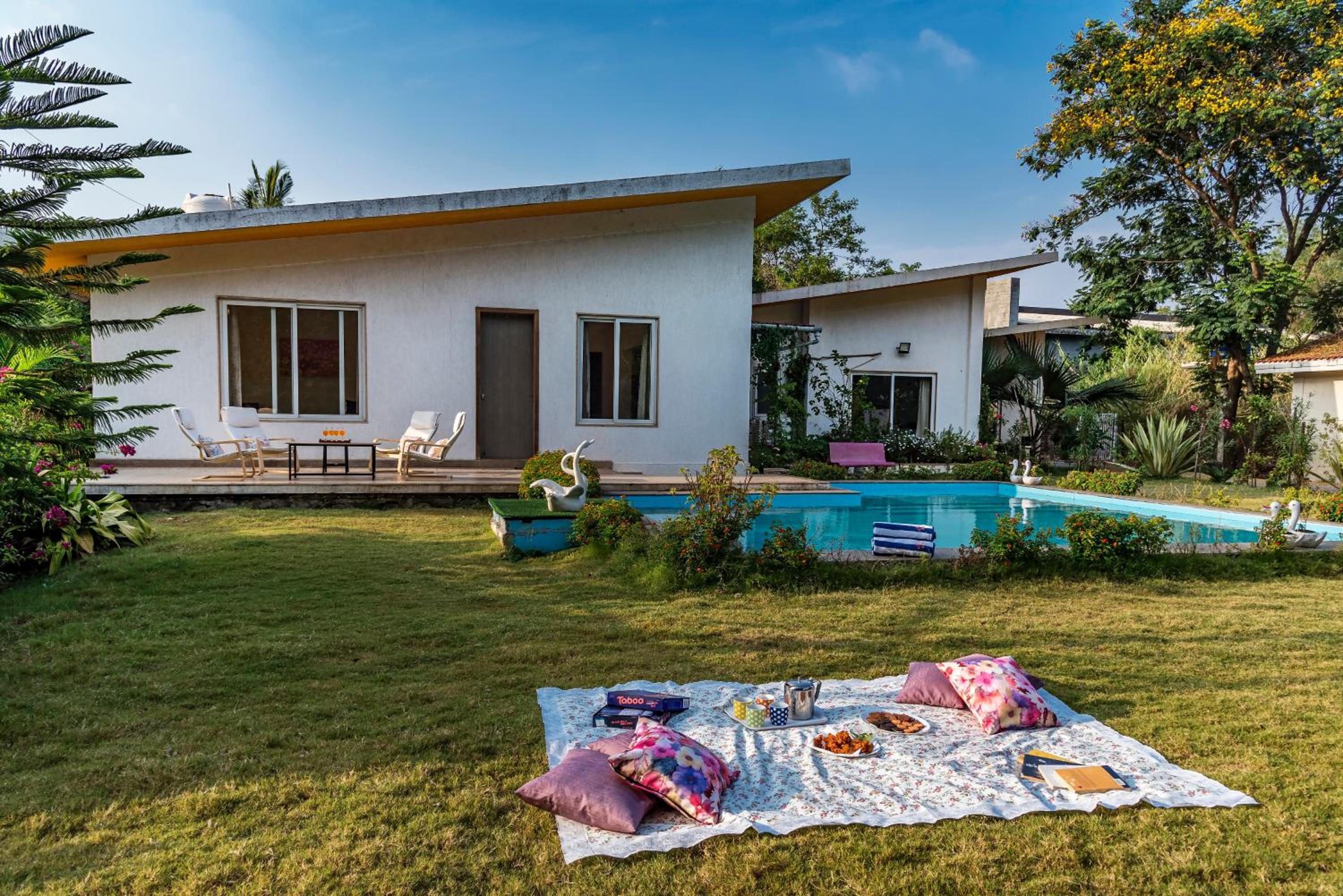 Three-Bedroom Villa - Photo 6