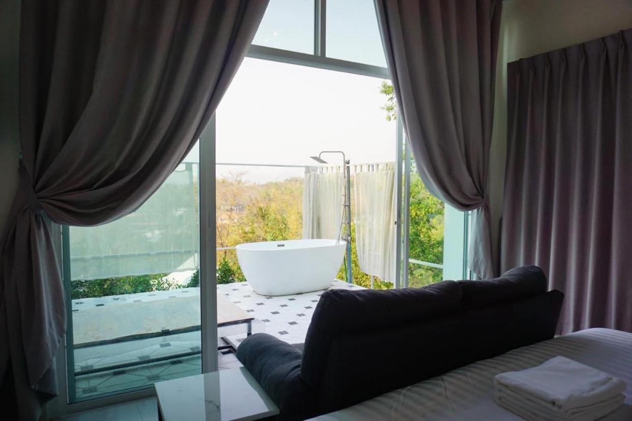 Double Room with Mountain View - Photo 1