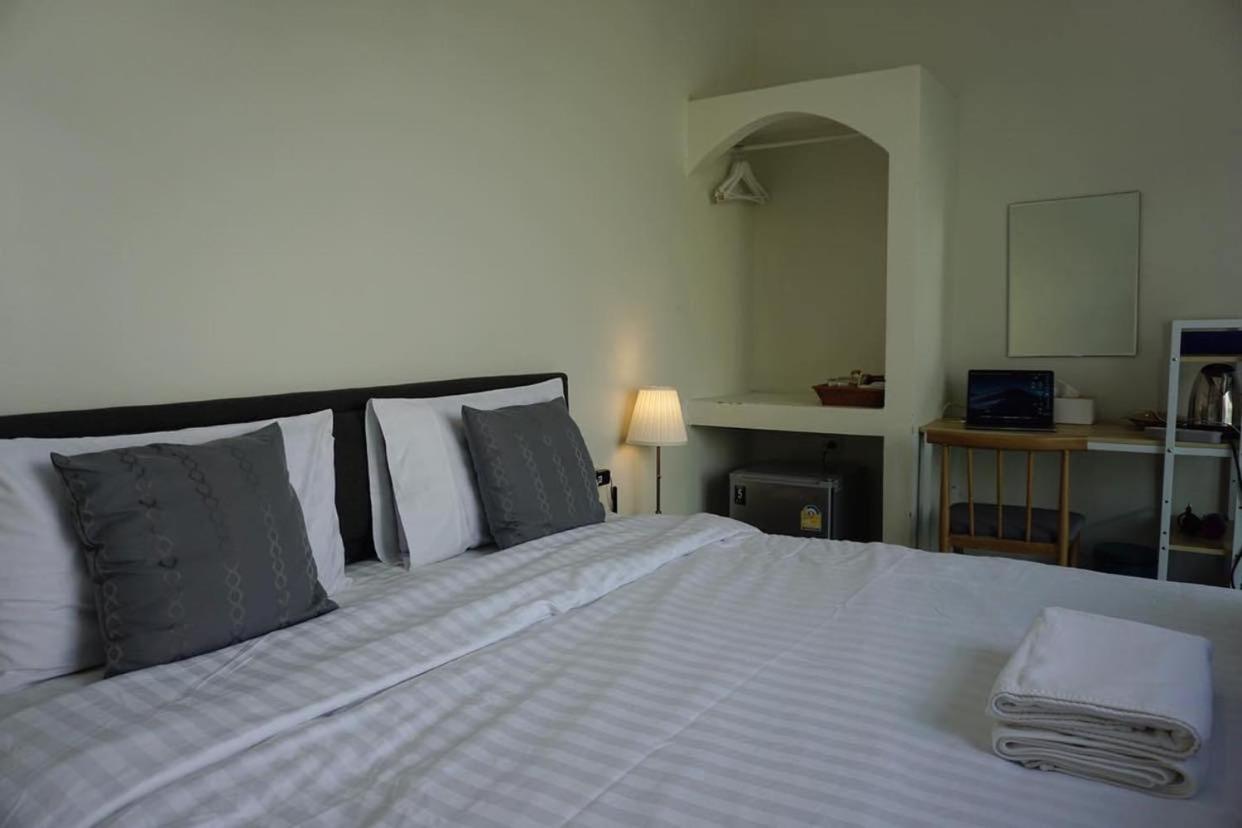Double Room with Mountain View - Photo 2