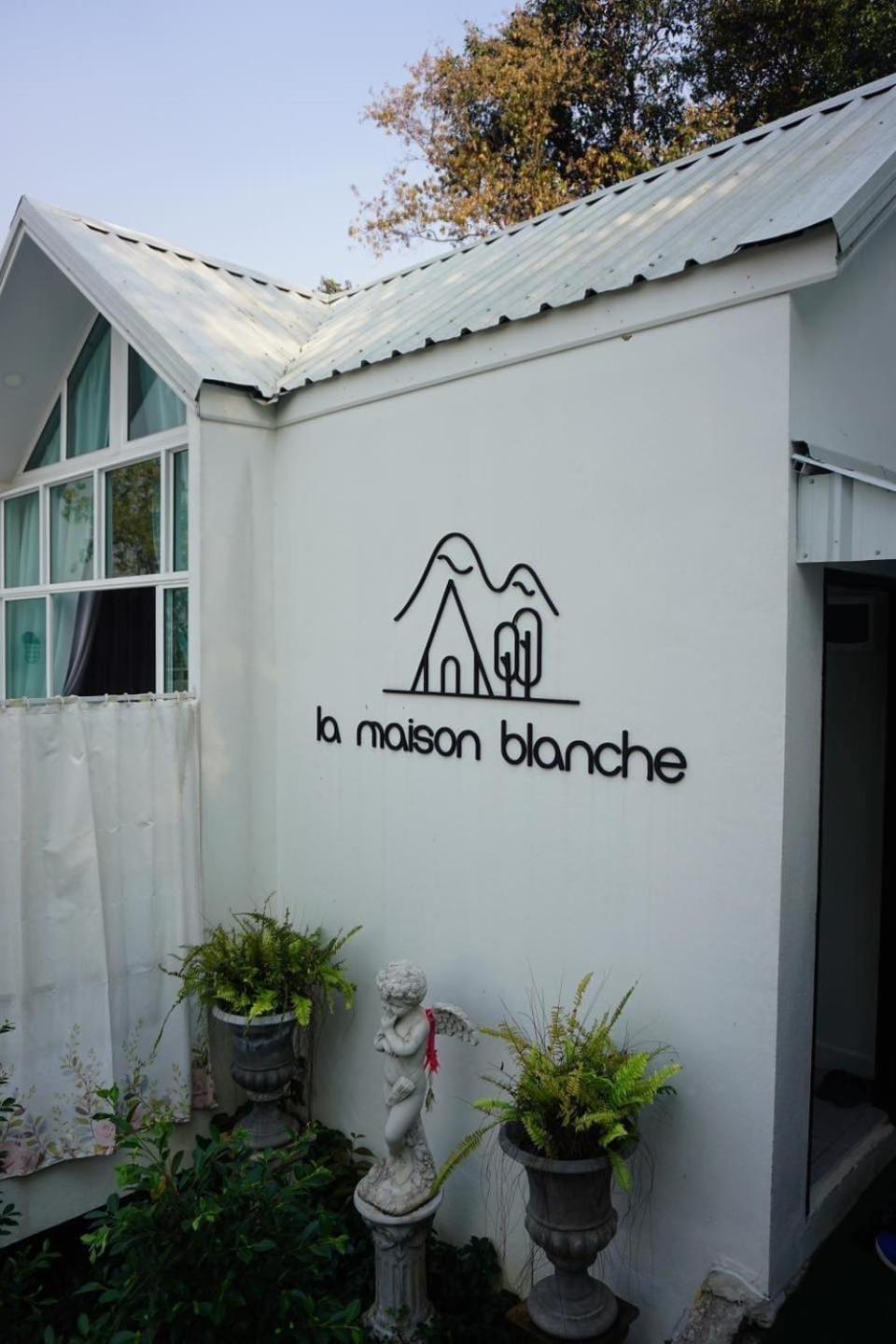 Double Room with Mountain View - Photo 7