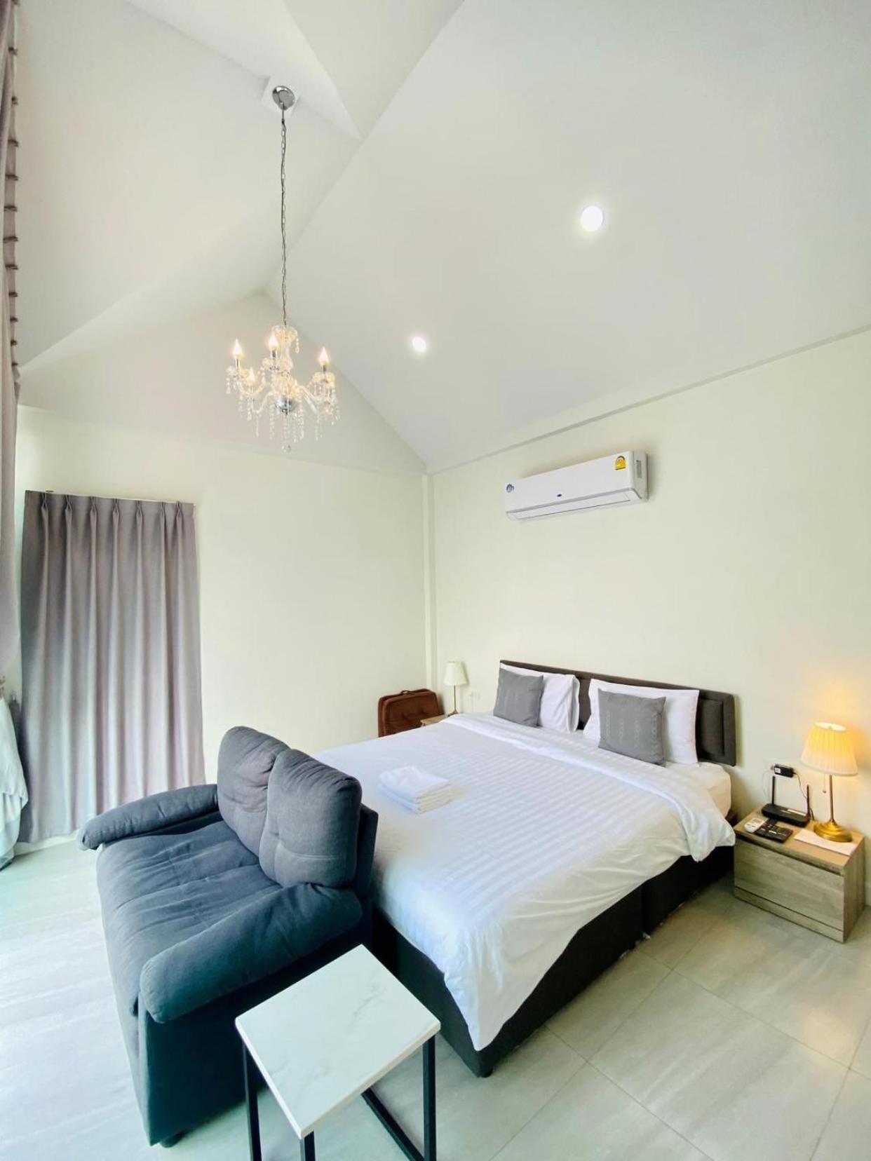 Double Room with Mountain View - Photo 9