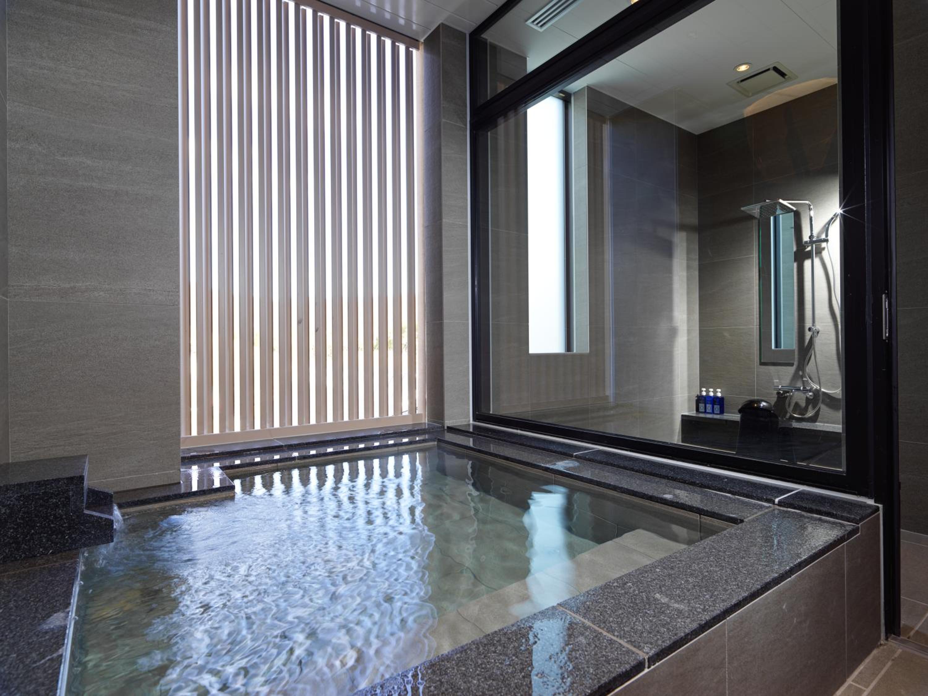Junior Suite with Onsen Open Air Bath-Mountain View-East Wing - Non-Smoking- Premium French Dinner & Japanese Breakfast - Photo 12