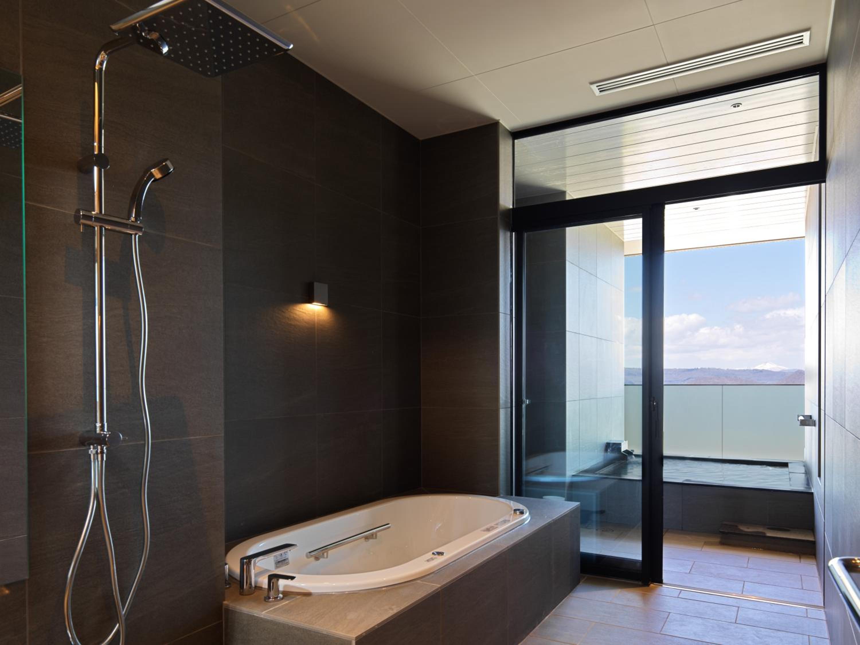 Premium Suite with Onsen Open Air Bath-Lake View-East Wing - Non-Smoking- Premium French Dinner  & Japanese Breakfast - Photo 9