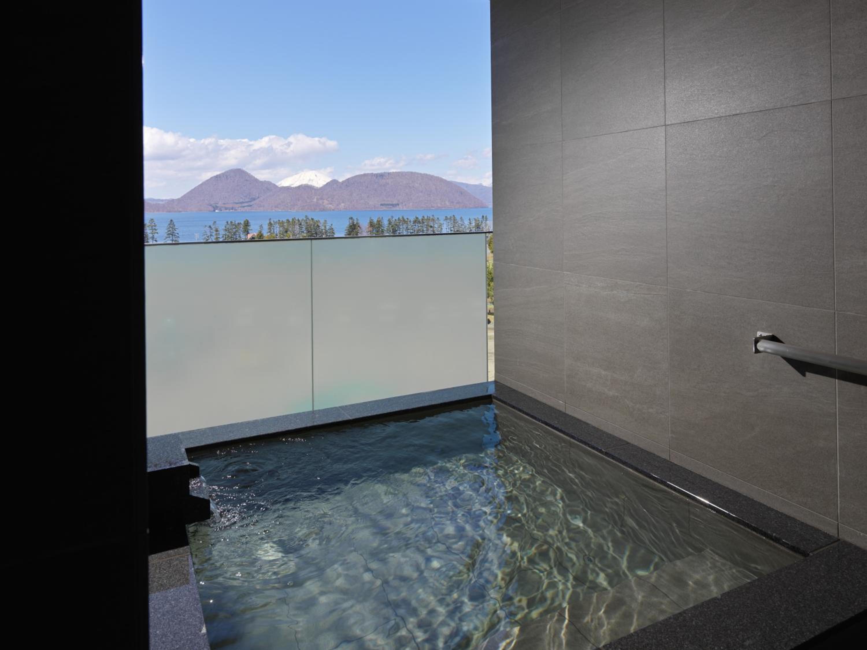 Premium Suite with Onsen Open Air Bath-Lake View-East Wing - Non-Smoking- Premium French Dinner  & Japanese Breakfast - Photo 8