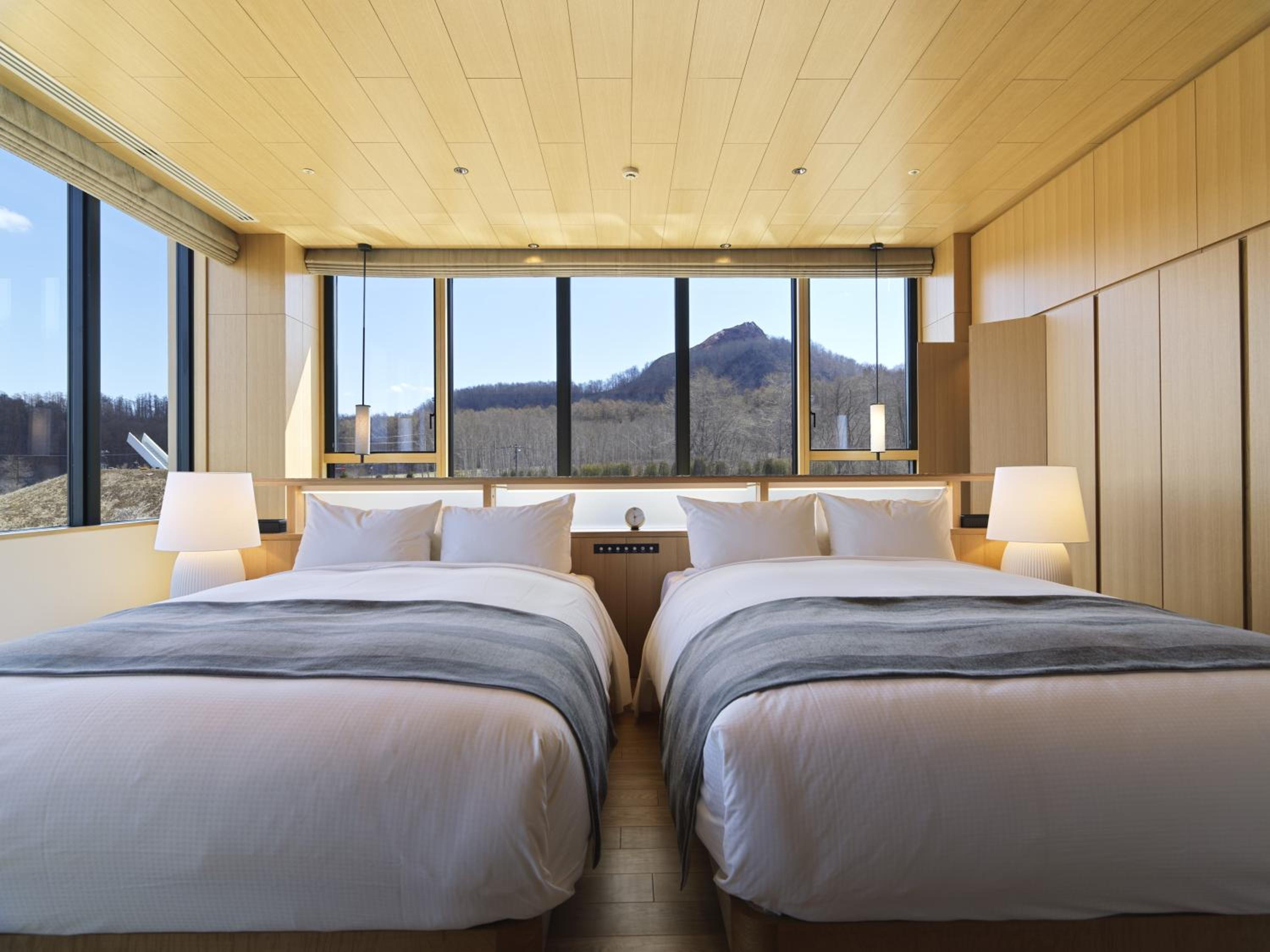 Premium Suite with Onsen Open Air Bath-Lake View-East Wing - Non-Smoking- Premium French Dinner  & Japanese Breakfast - Photo 13
