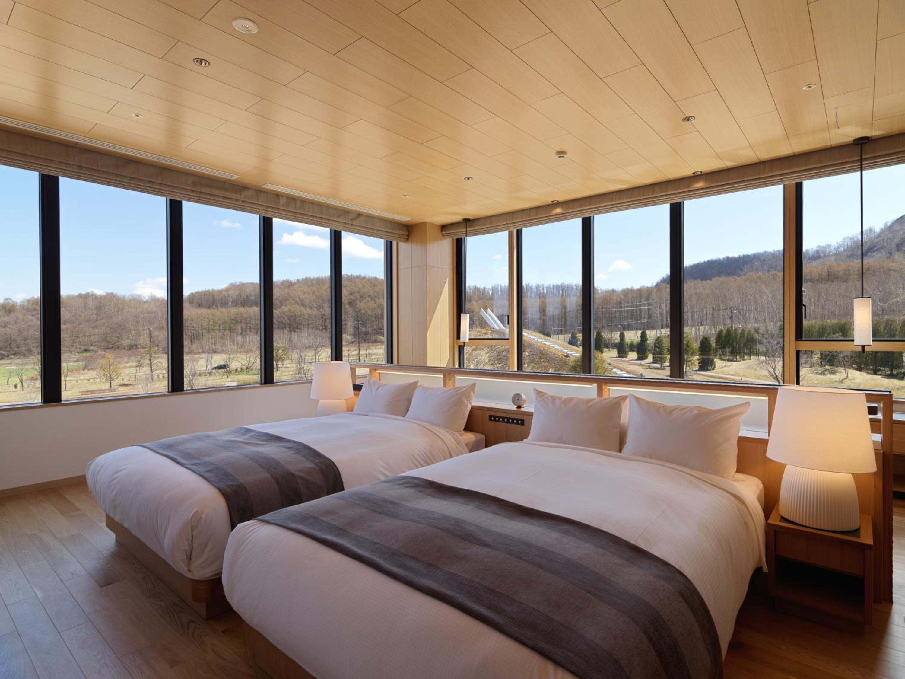 Premium Suite with Onsen Open Air Bath-Lake View-East Wing - Non-Smoking- Premium French Dinner  & Japanese Breakfast - Photo 12