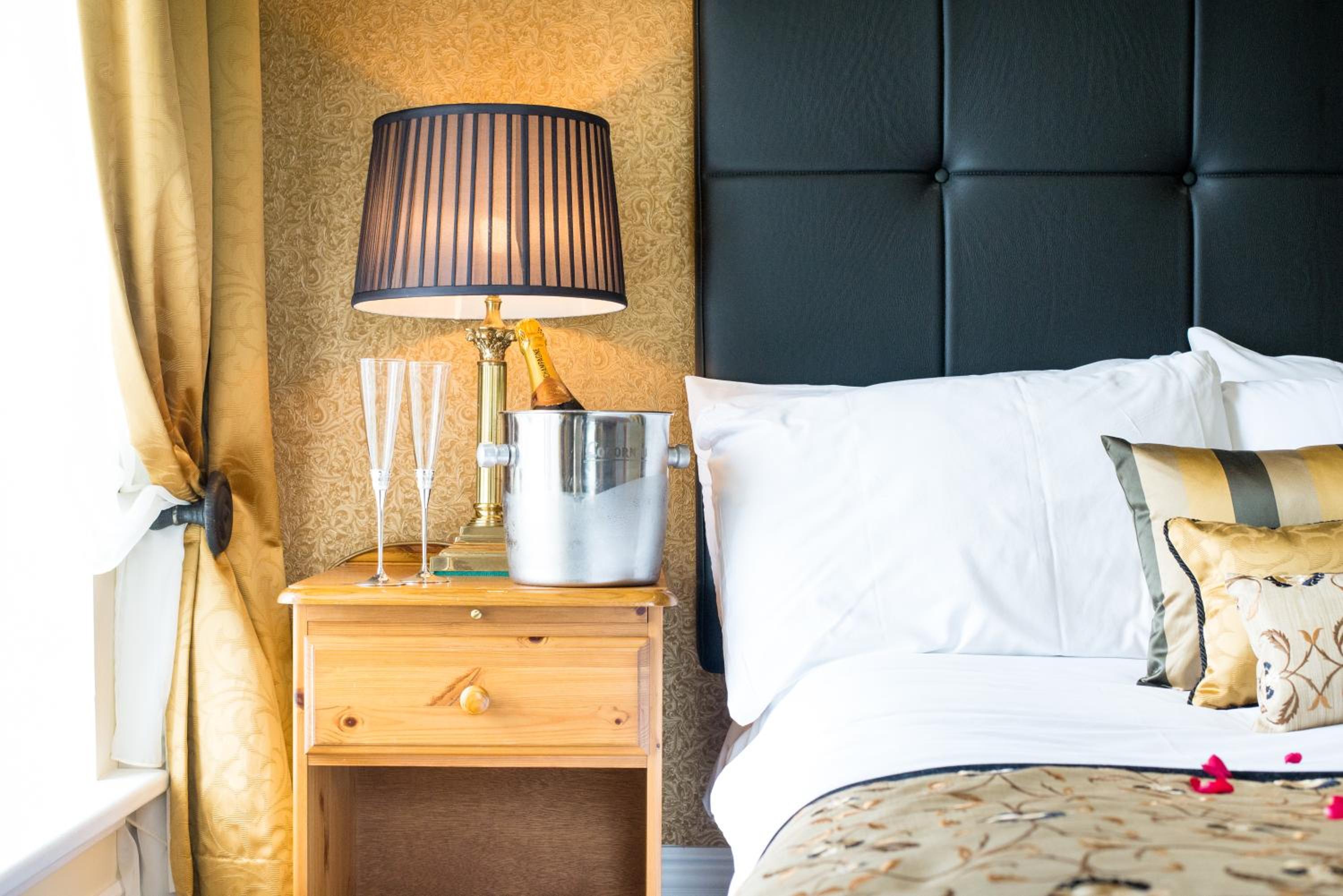 Deluxe Double Room (no pets allowed) - Photo 2
