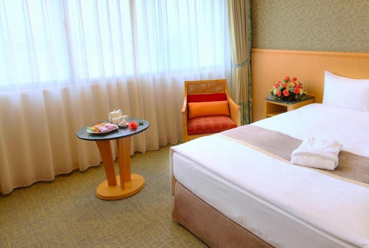 Deluxe King Room photo 2