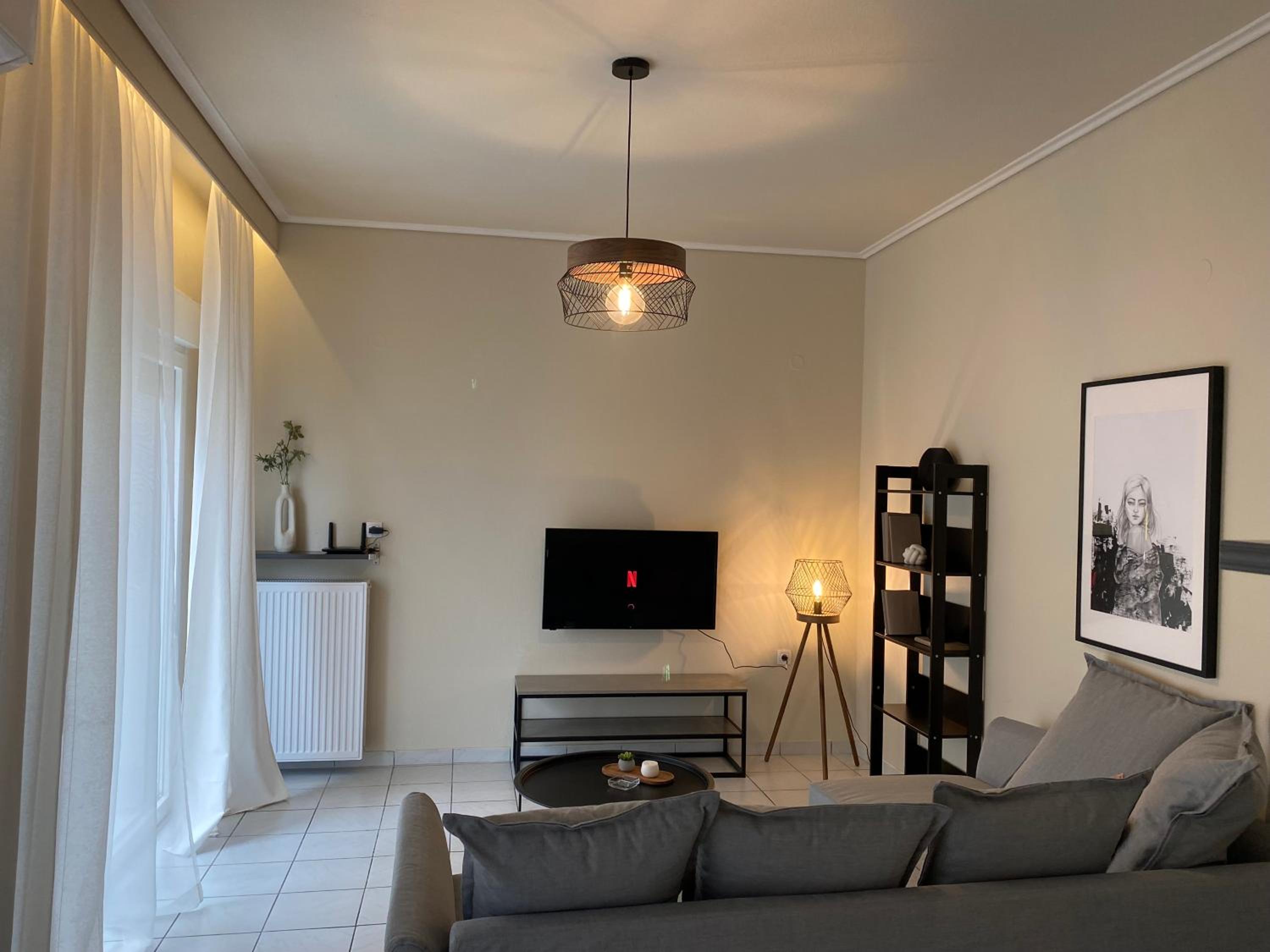 One-Bedroom Apartment photo 2