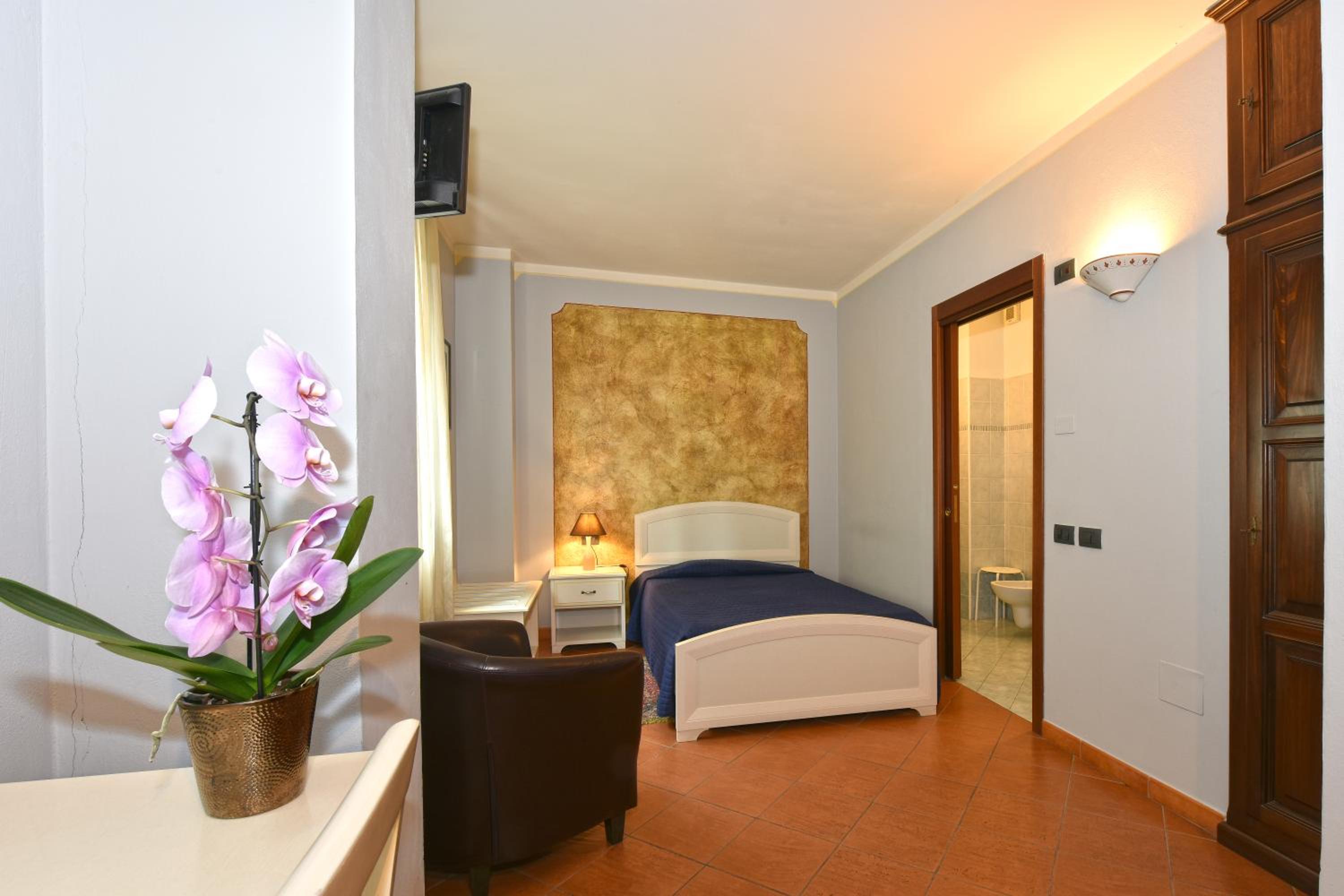 Single Room photo 1
