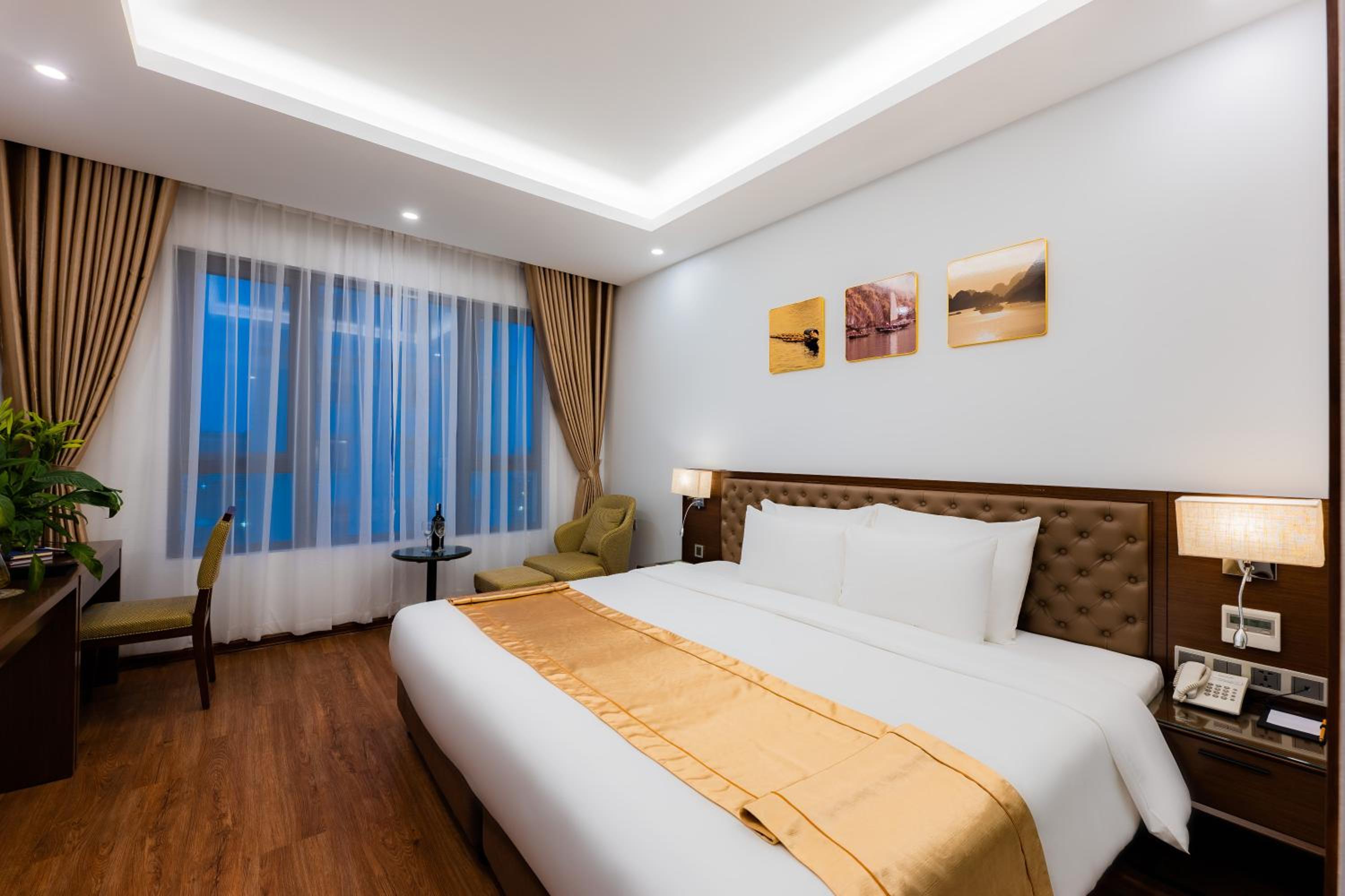 Deluxe Double or Twin Room - Photo 6